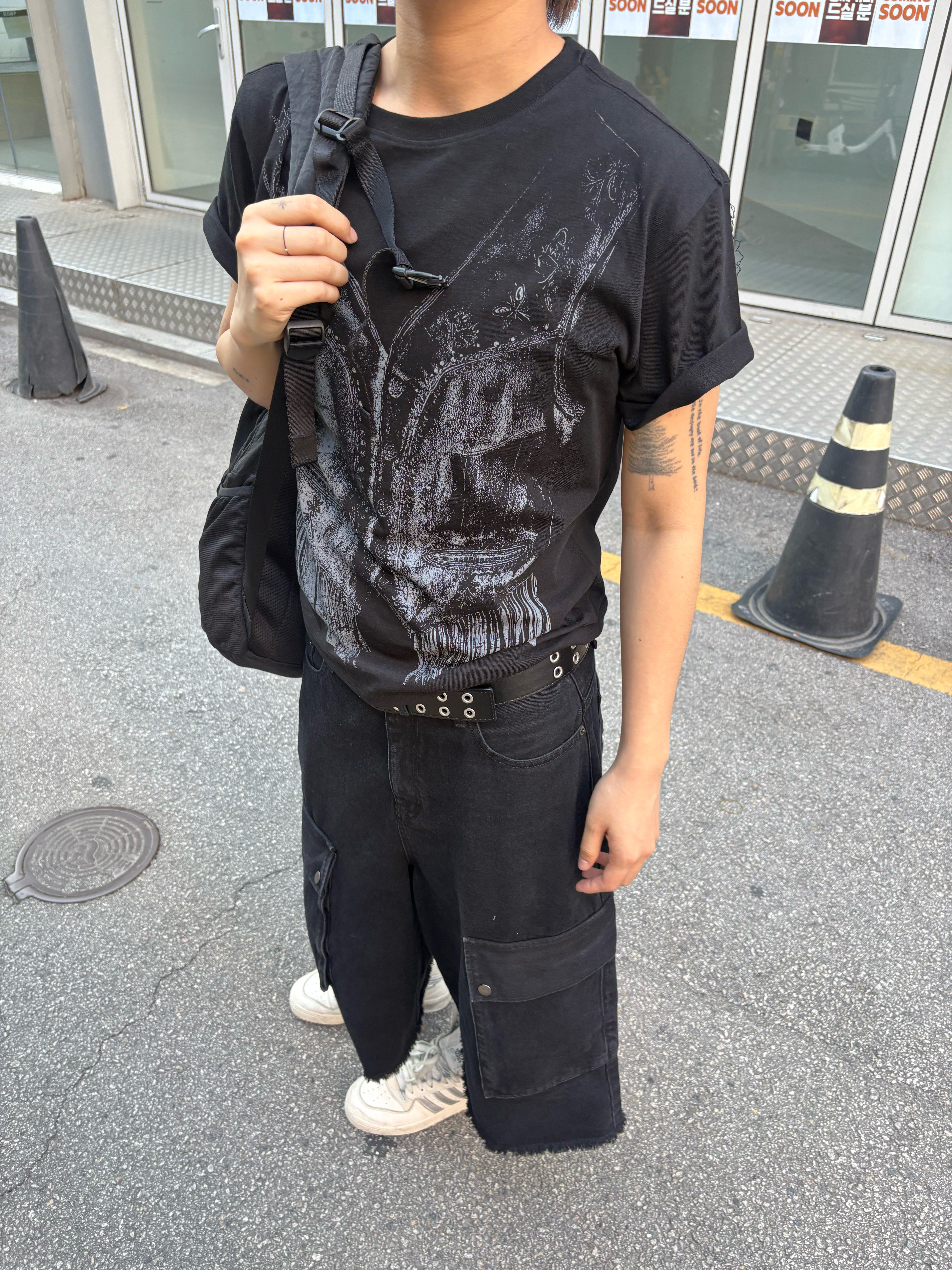 C.P. Company Nylon B Lens Backpack Black - 25FW, Adidas Rivalry High Consortium Chalk White 착용 스타일 - 3