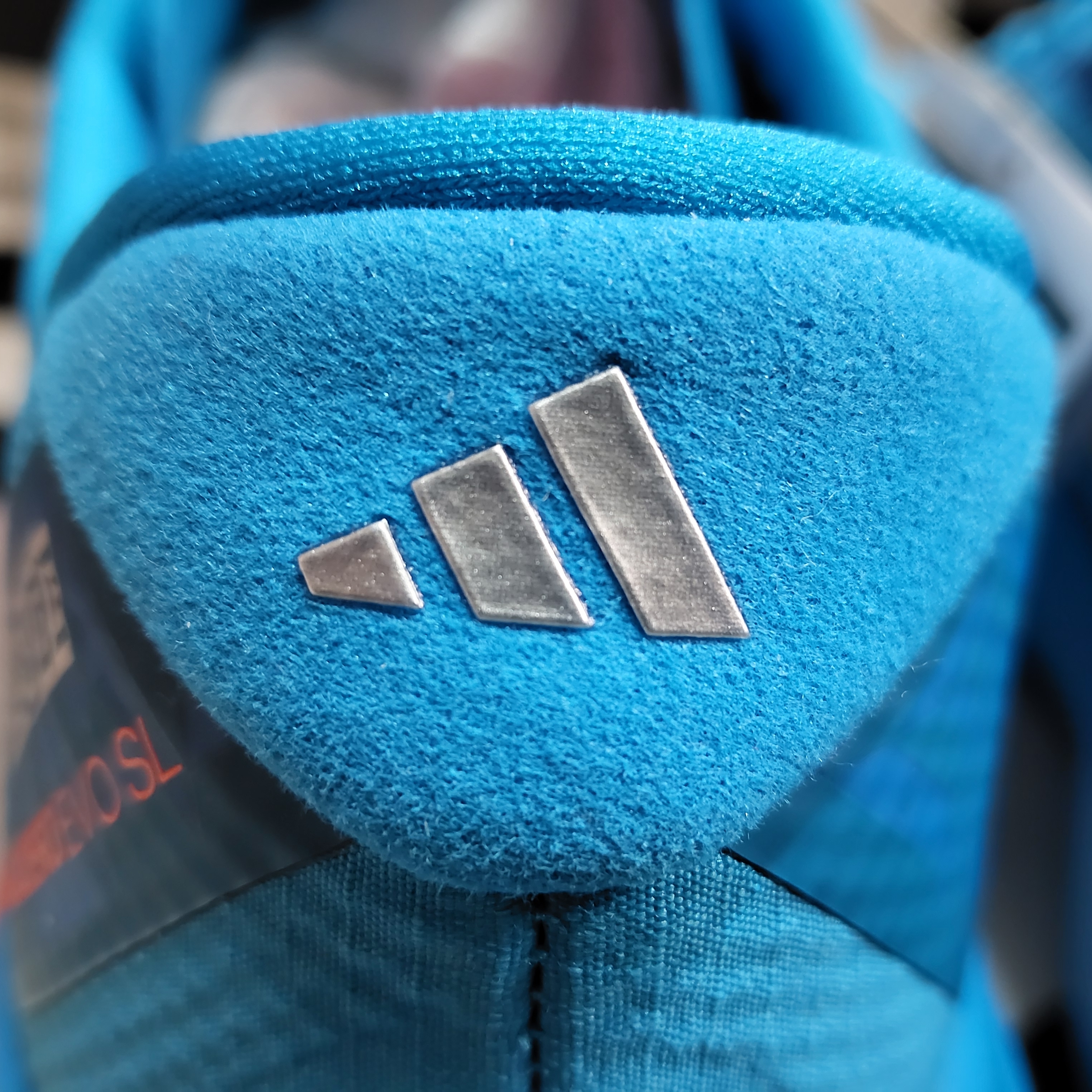 Adidas Adizero EVO SL Woven Solar Blue Silver Metallic 착용 스타일 - 6