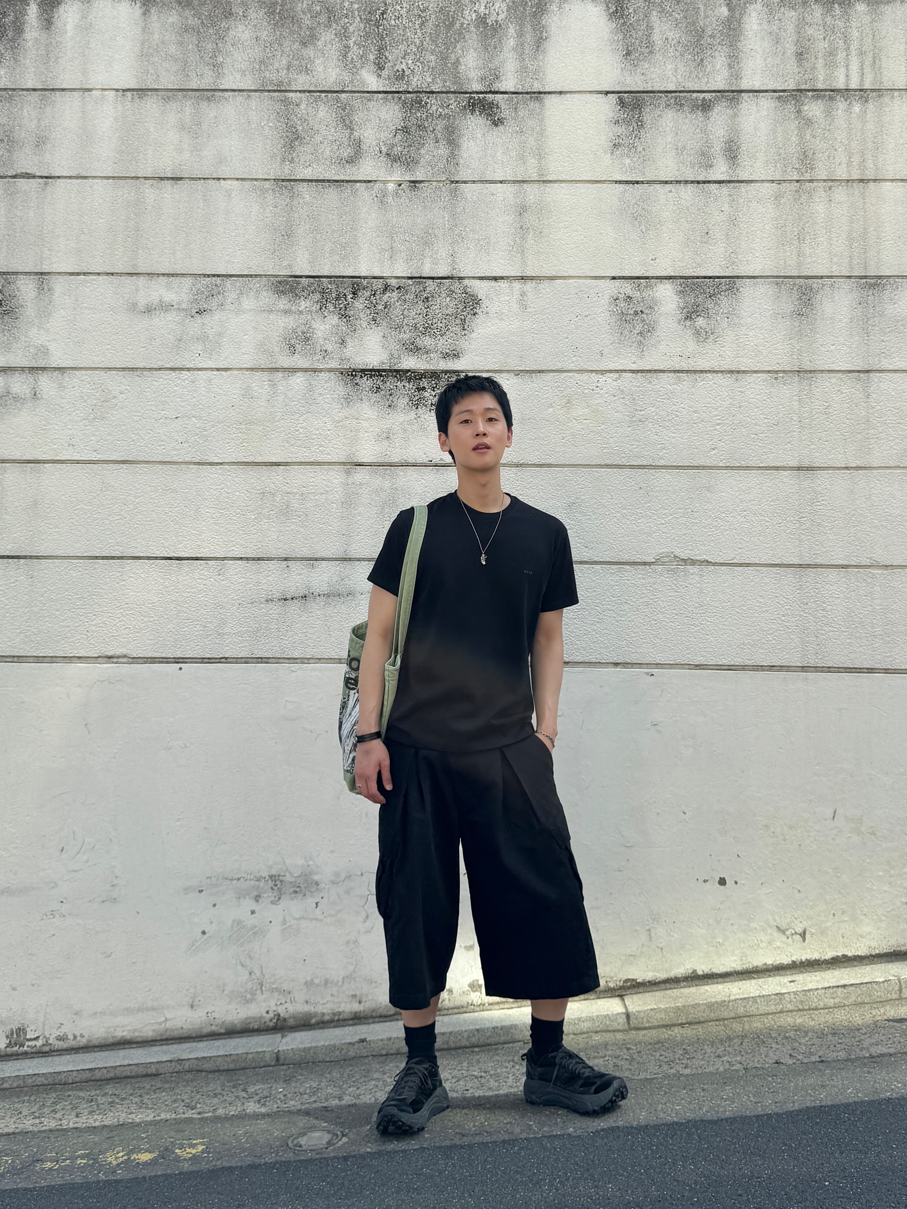Hoka x Xlim Mafate Speed 2 TS Black Charcoal, Sansan Gear Capri Pants Black_26SS 착용 스타일 - 1
