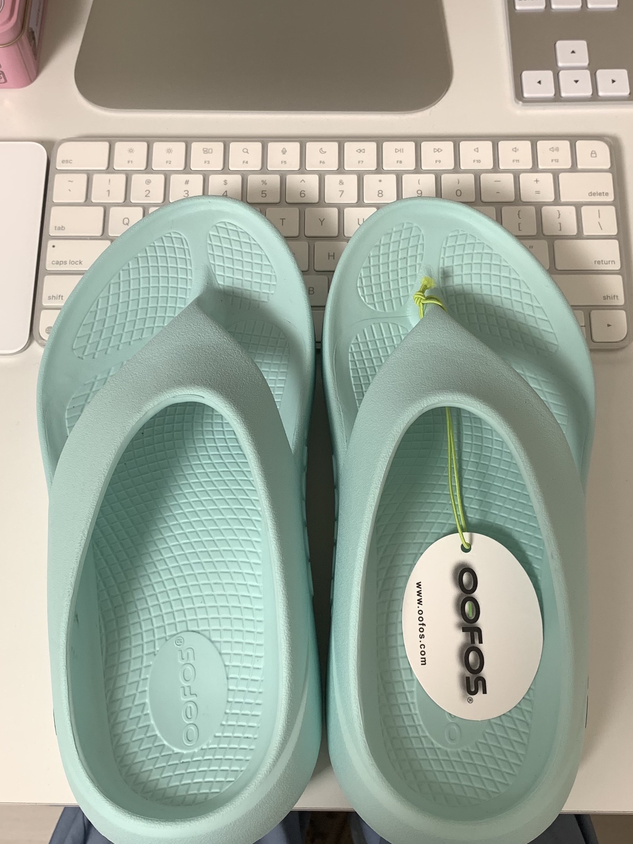 [10% 적립] OOFOS OOriginal + Bright Lime Unisex Flip-Flops 착용 스타일 - 8