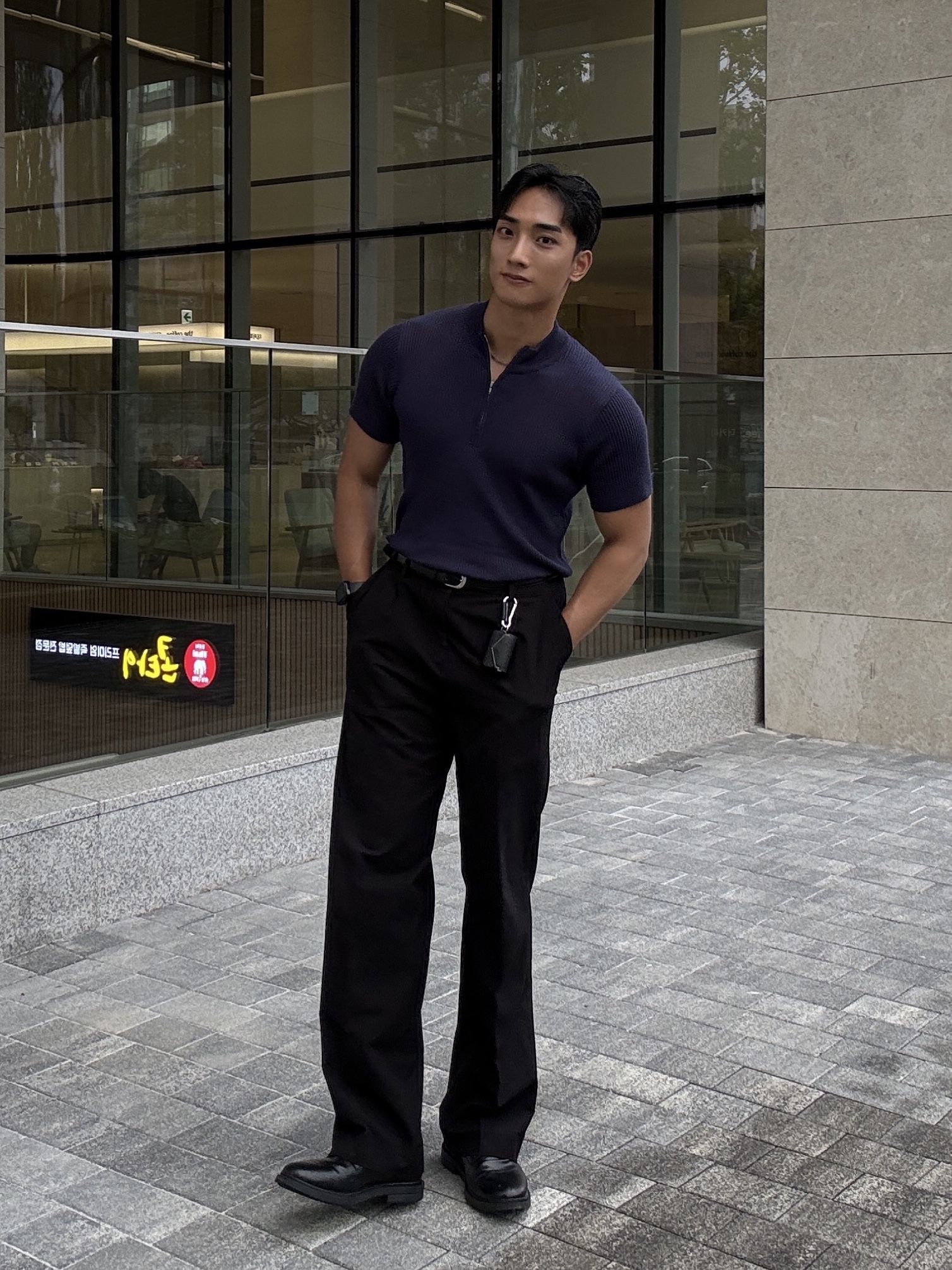 PHOS333 M Slim Fit Half Zip Knit Navy 착용 스타일 - 2