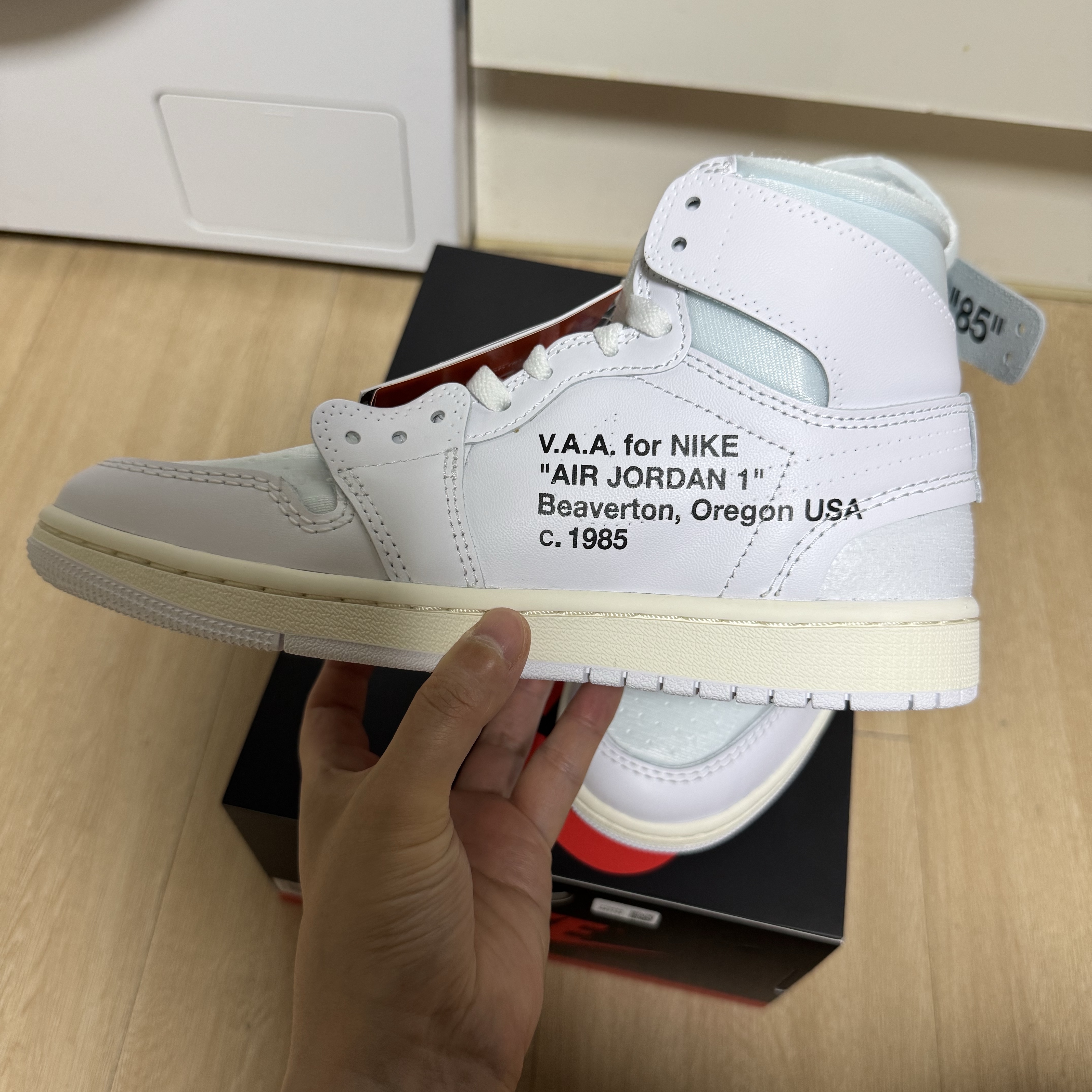 Jordan 1 x Virgil Abloh Archive Retro High Alaska White 착용 스타일 - 3