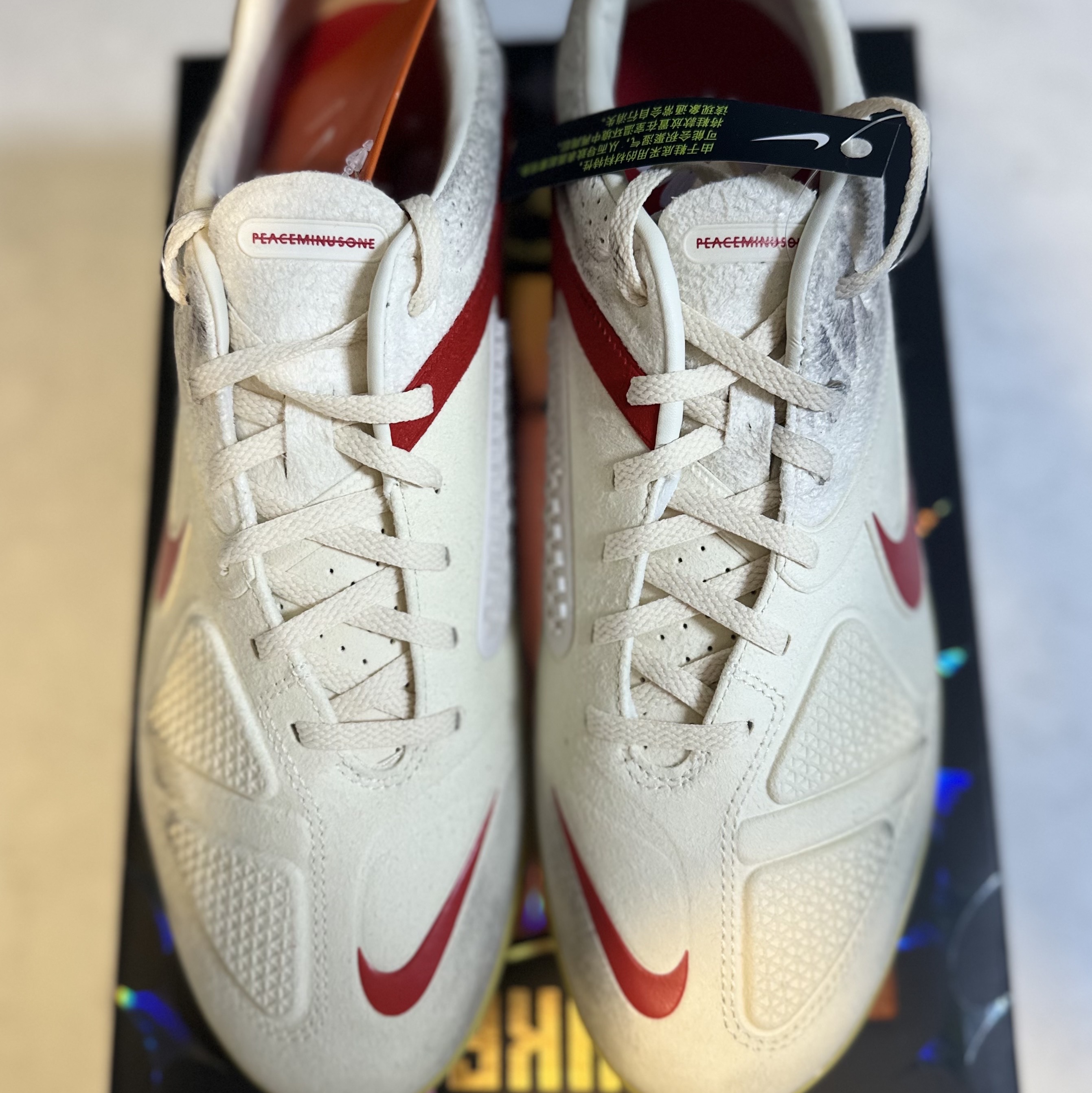 Nike x Peaceminusone Cryoshot CTR360 Natural and University Red 착용 스타일 - 4
