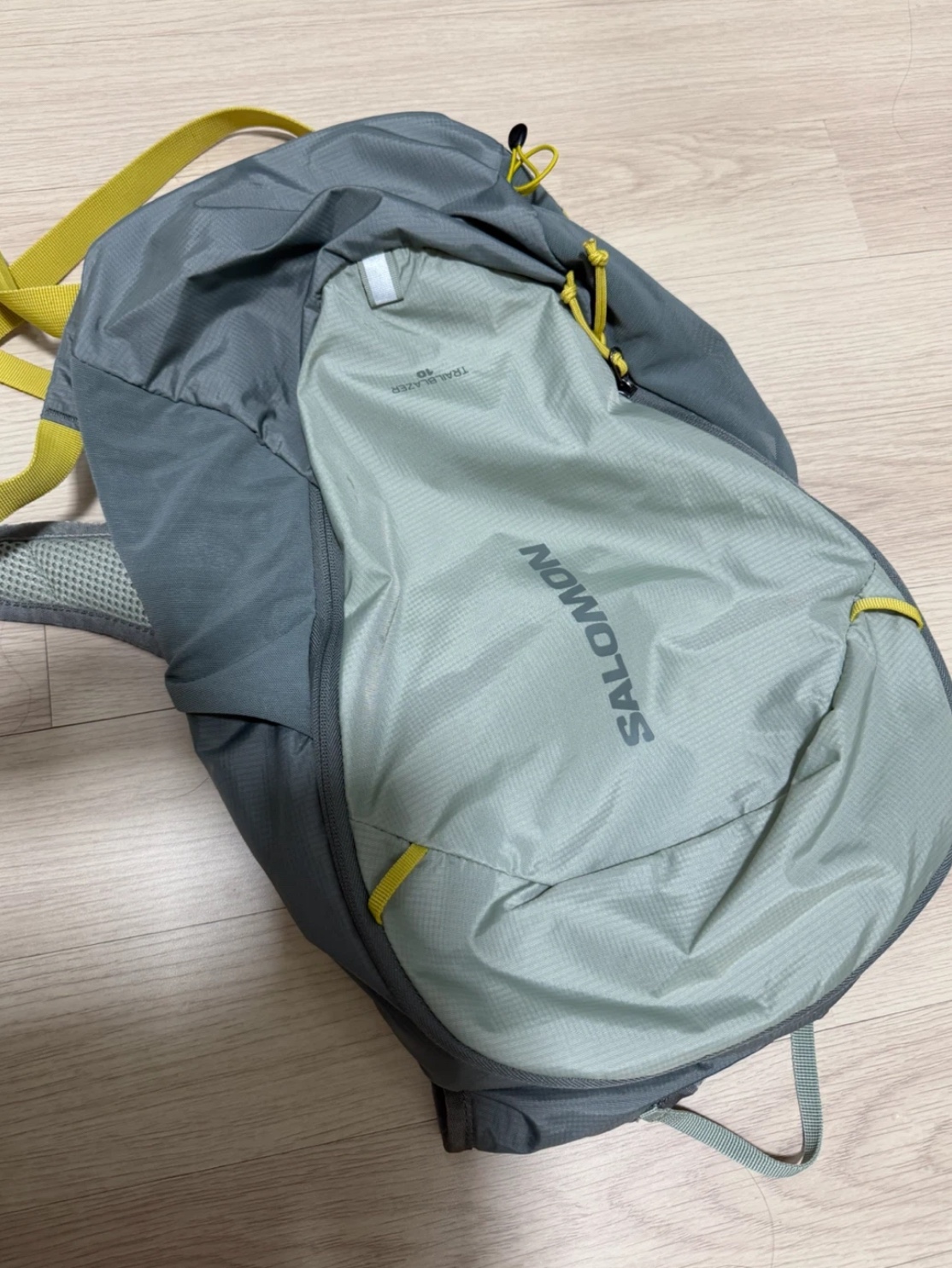 Salomon Trailblazer 10 Grey Khaki 착용 스타일