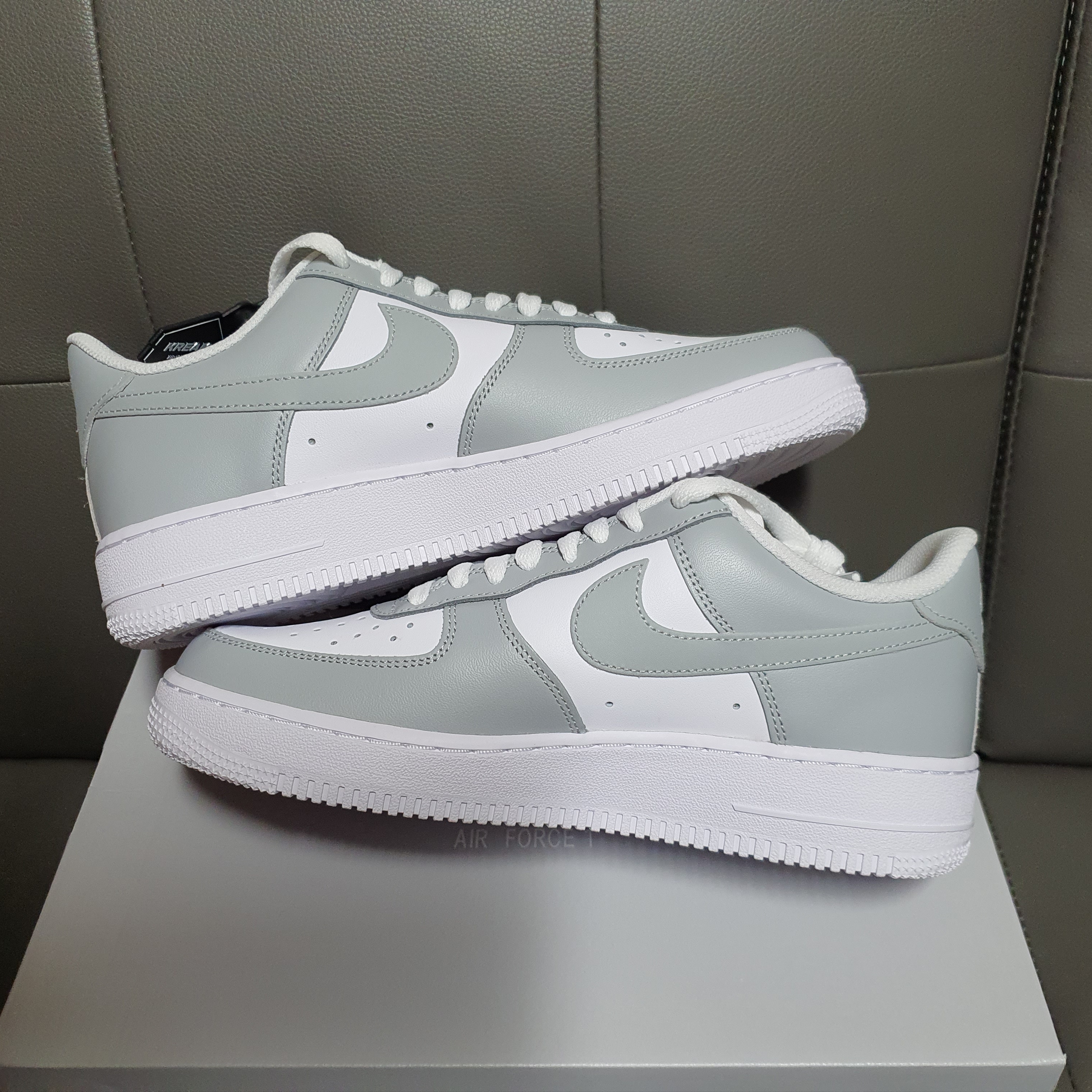 Nike Air Force 1 Low White Grey 착용 스타일
