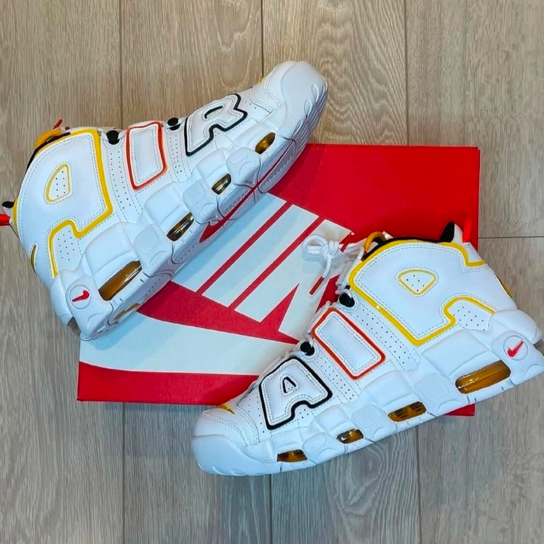 Nike Air More Uptempo Rayguns 착용 스타일