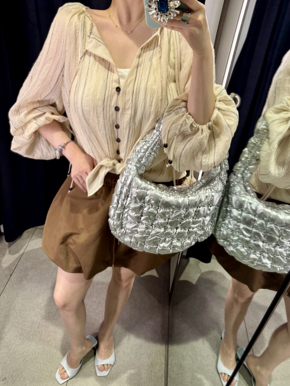 COS Quilted Mini Bag Silver 착용 스타일