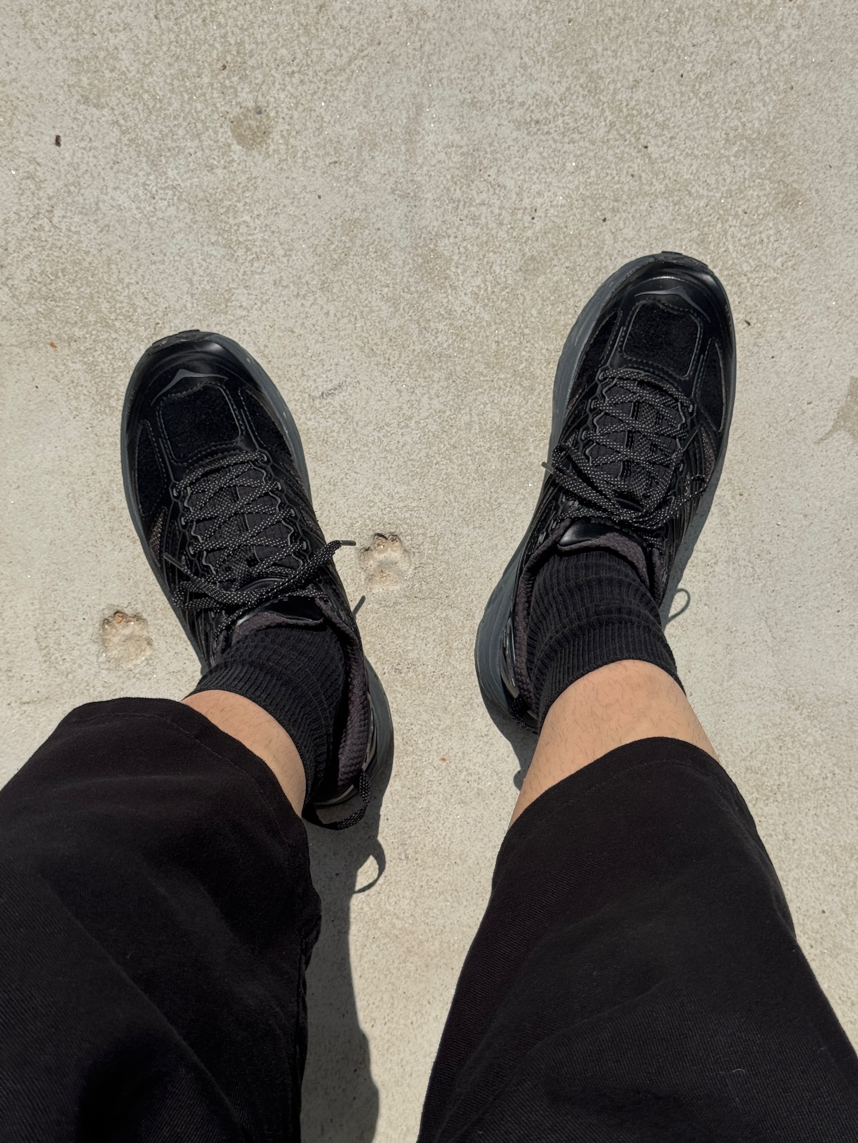 Hoka x Xlim Mafate Speed 2 TS Black Charcoal, Sansan Gear Capri Pants Black_26SS 착용 스타일 - 4