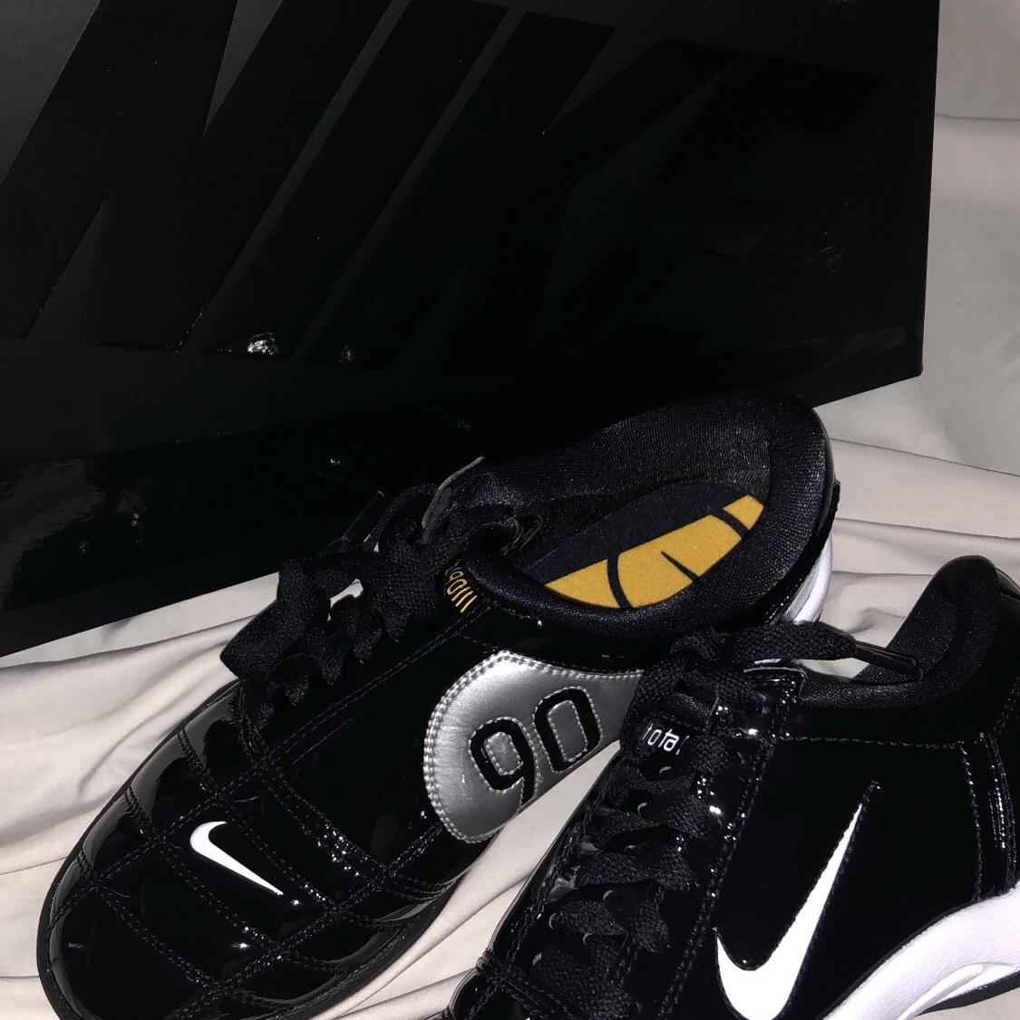 Nike Total 90 III SP Black and White 착용 스타일