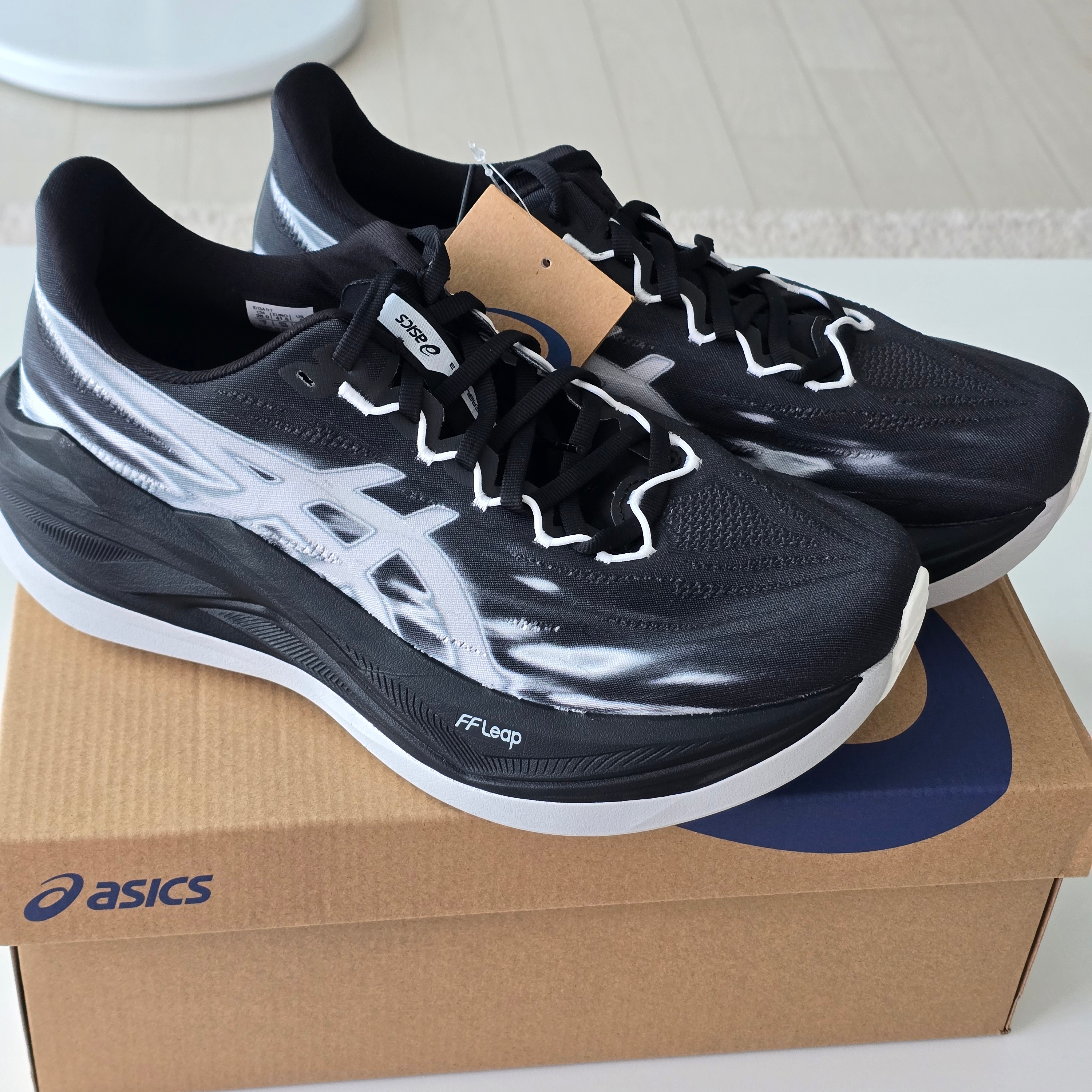 Asics Superblast 3 Black 착용 스타일