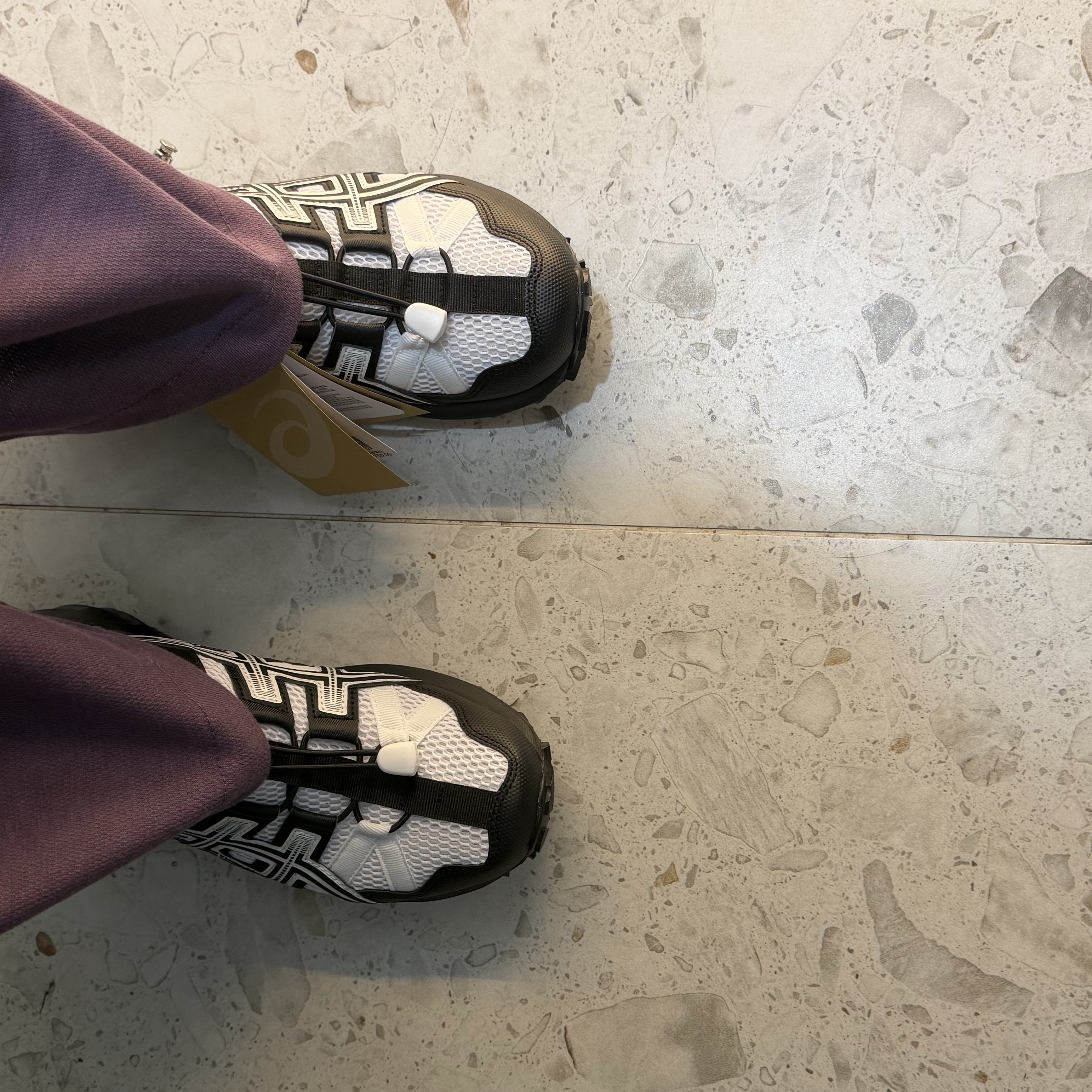 Asics Gel-Sonoma TR Trail Outdoor White Black 착용 스타일