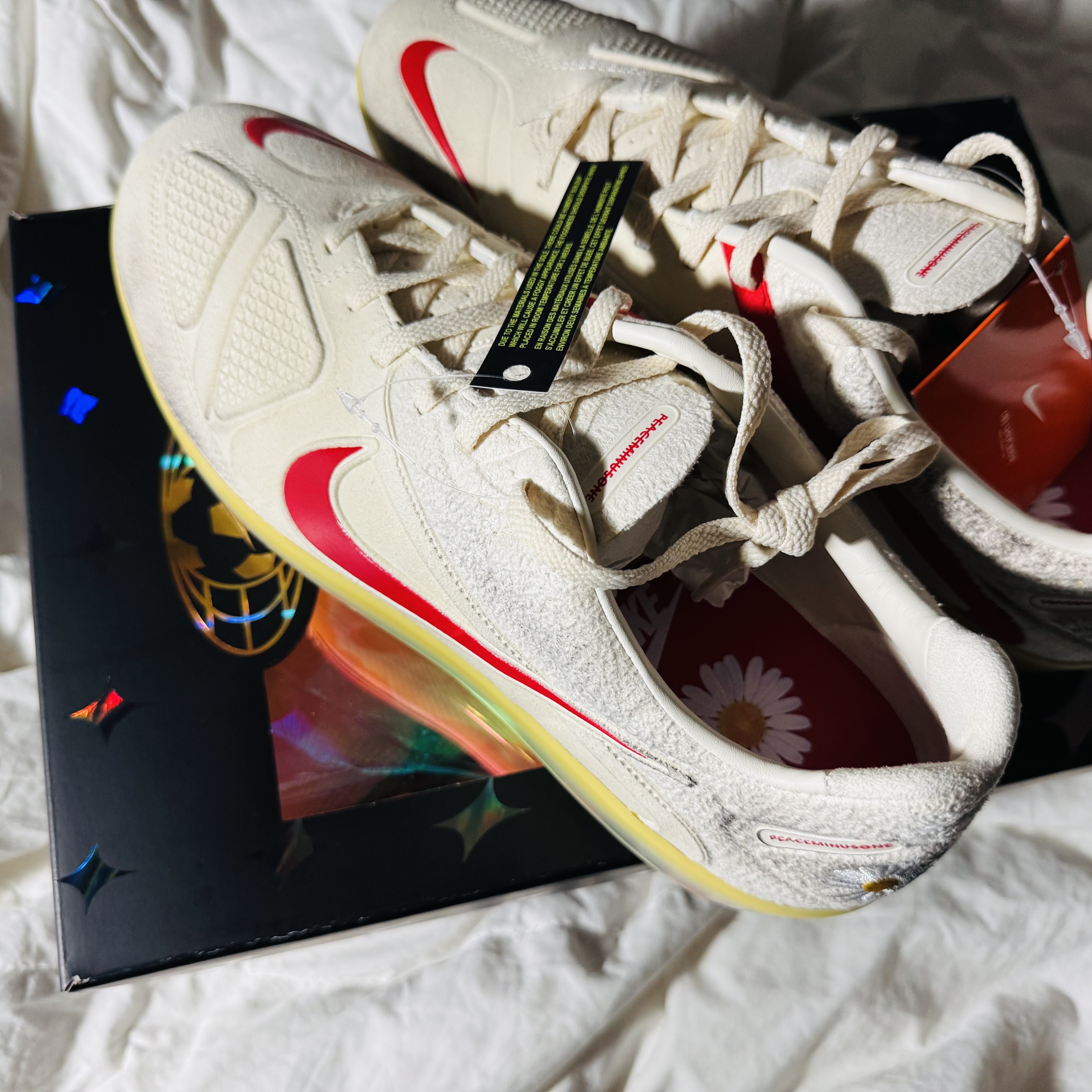 Nike x Peaceminusone Cryoshot CTR360 Natural and University Red 착용 스타일 - 2