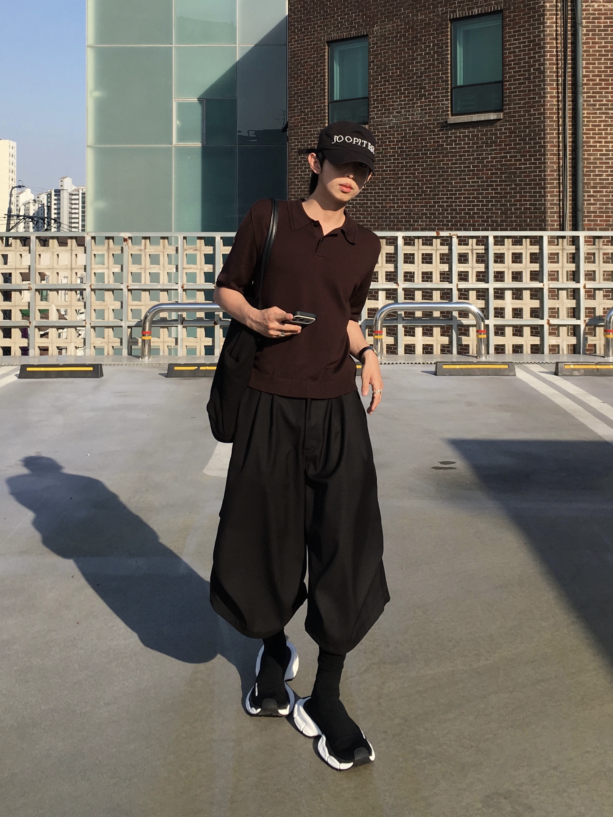 Balenciaga 3XL Sock Recycled Knit Sneakers Black, Kamien x  KOIN SEOUL Bermuda Slacks Black 착용 스타일 - 3