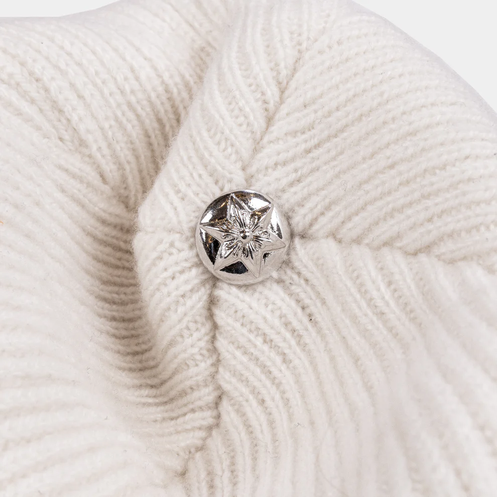 크롬하츠 빅 대디 캐시미어 비니 화이트 (스타 탑 버튼 버전)(Chrome Hearts Big Daddy Cashmere Beanie White (Star Top Button Ver.)) - 2