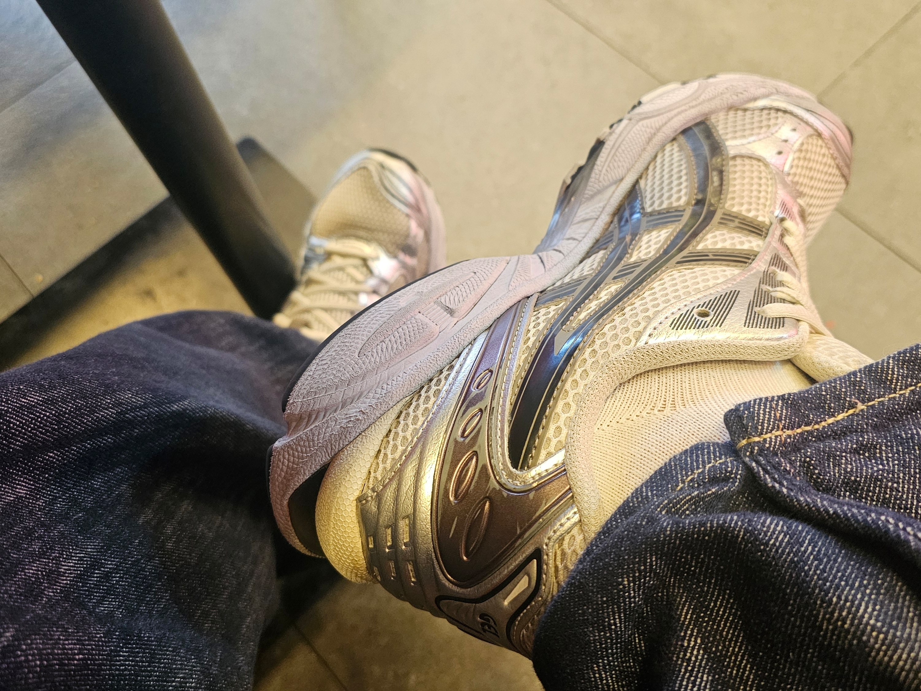 Asics Gel-Kayano 14 Cream Black 착용 스타일