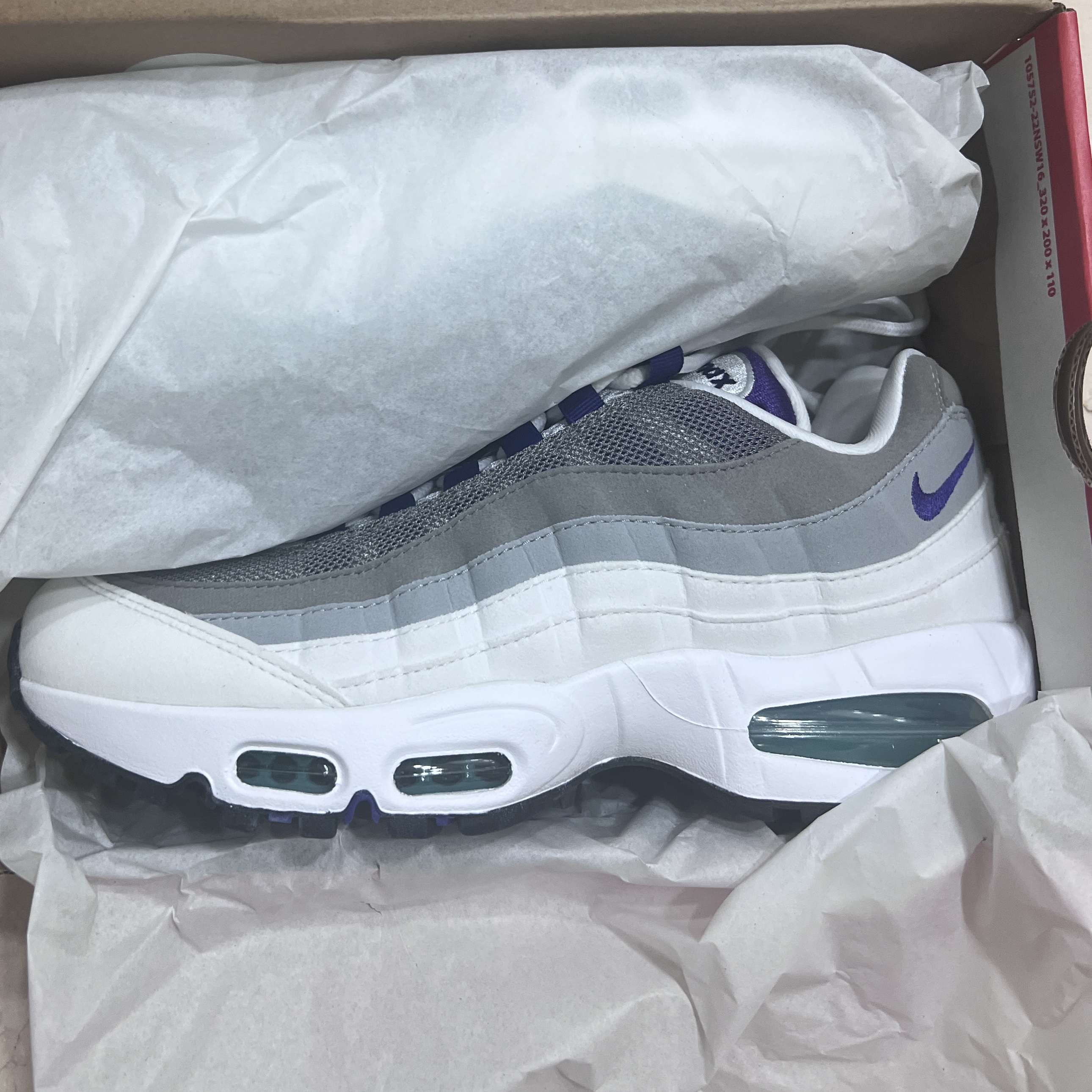 (W) Nike Air Max 95 White Emerald Green 착용 스타일