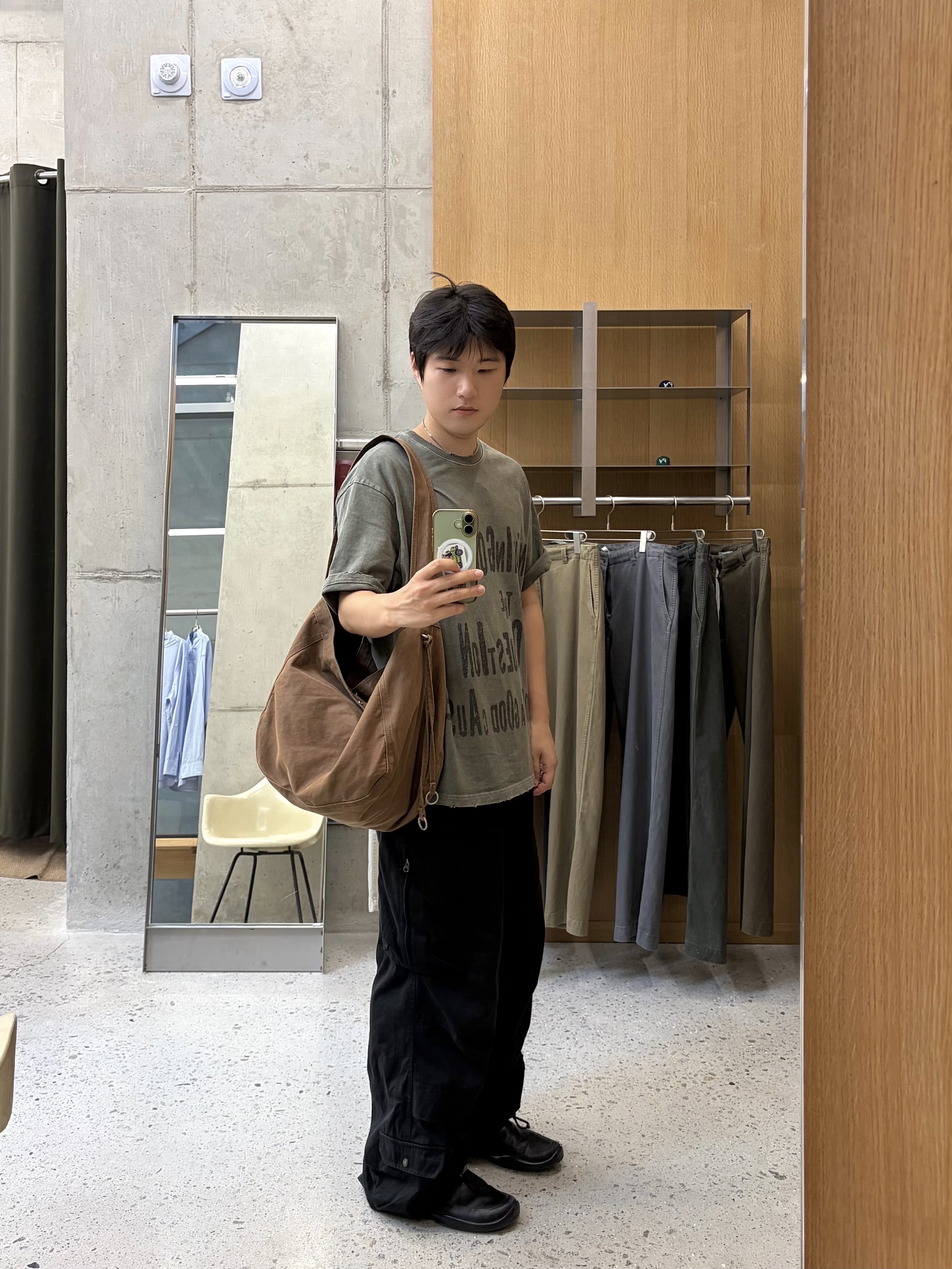 noun Question Vtg T-Shirts Deep Green 착용 스타일 - 1