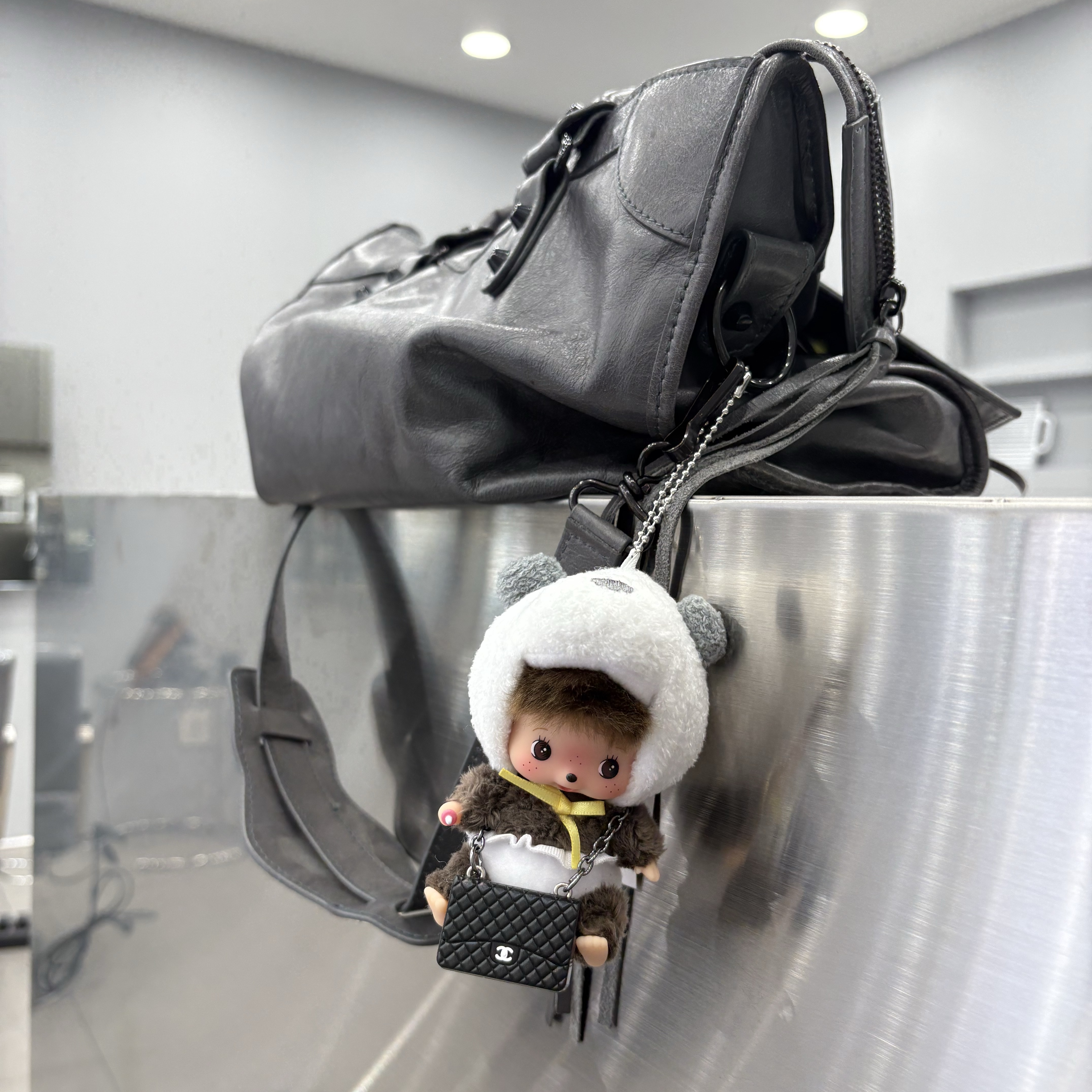 Monchhichi Panda Monchhichi Charm Black White 착용 스타일