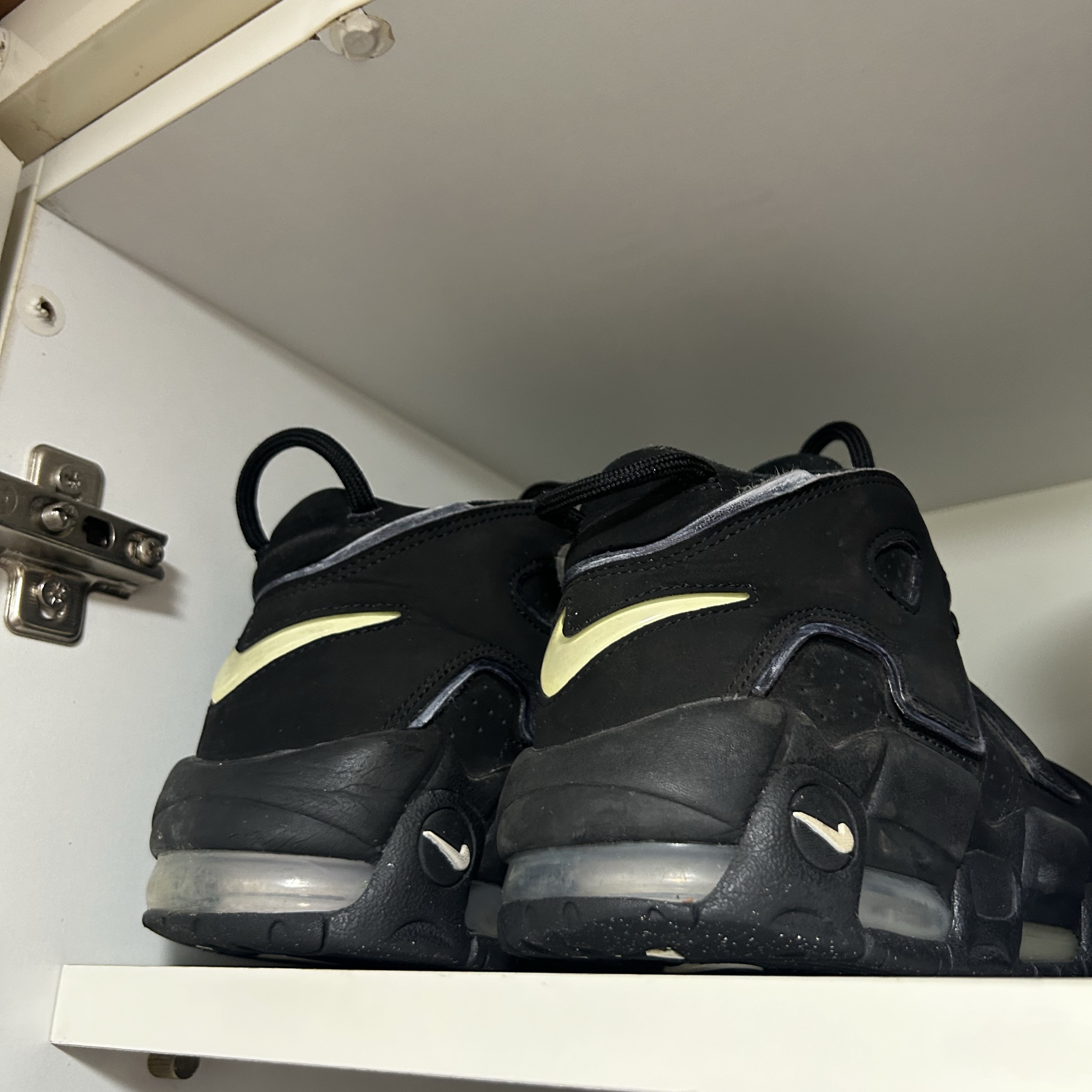 Nike Air More Uptempo Black White 2020 착용 스타일