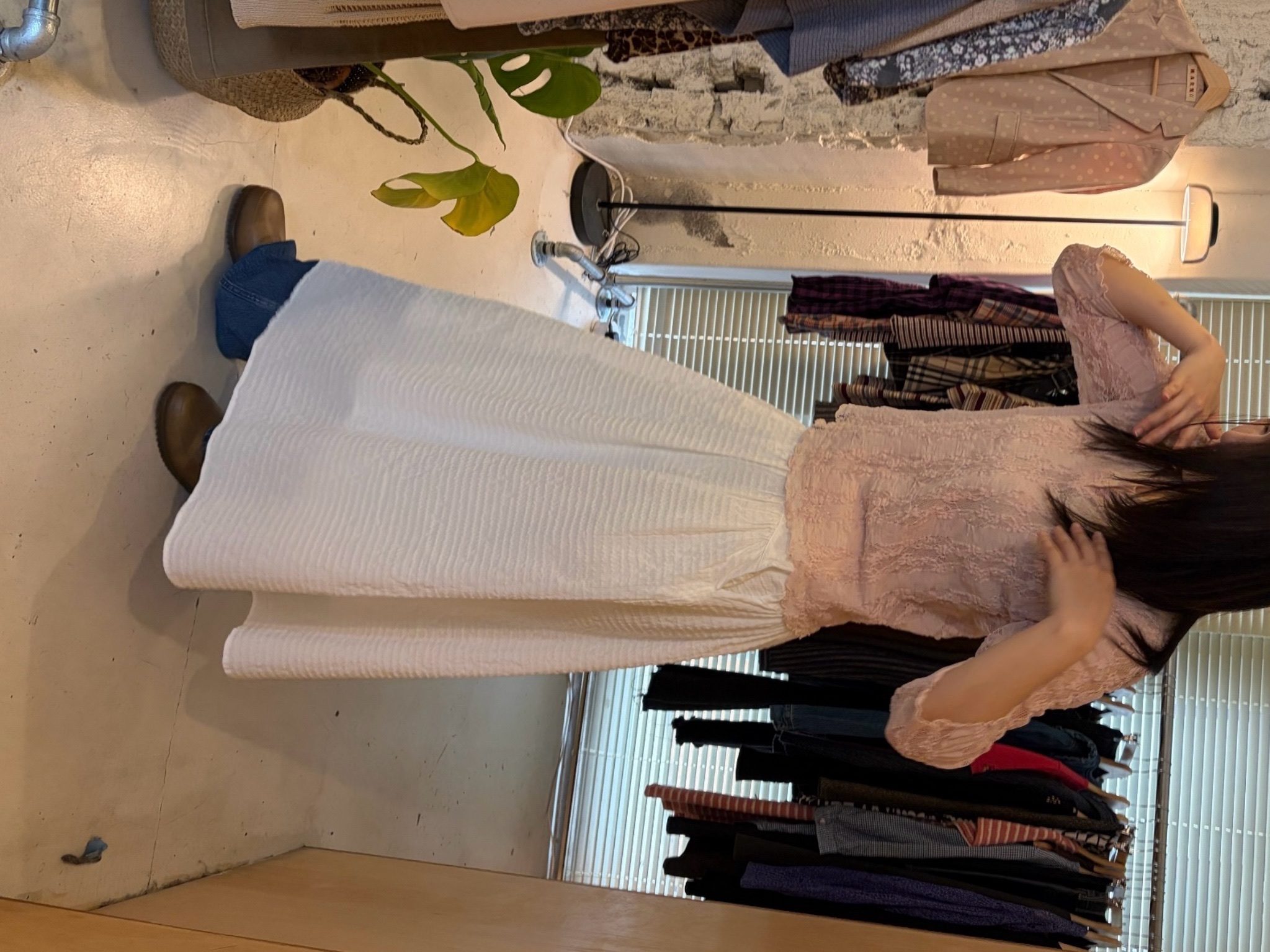 Plasticana Gardana Clog Chanvre, Uniqlo x JW Anderson Straight Jeans Blue 착용 스타일 - 1