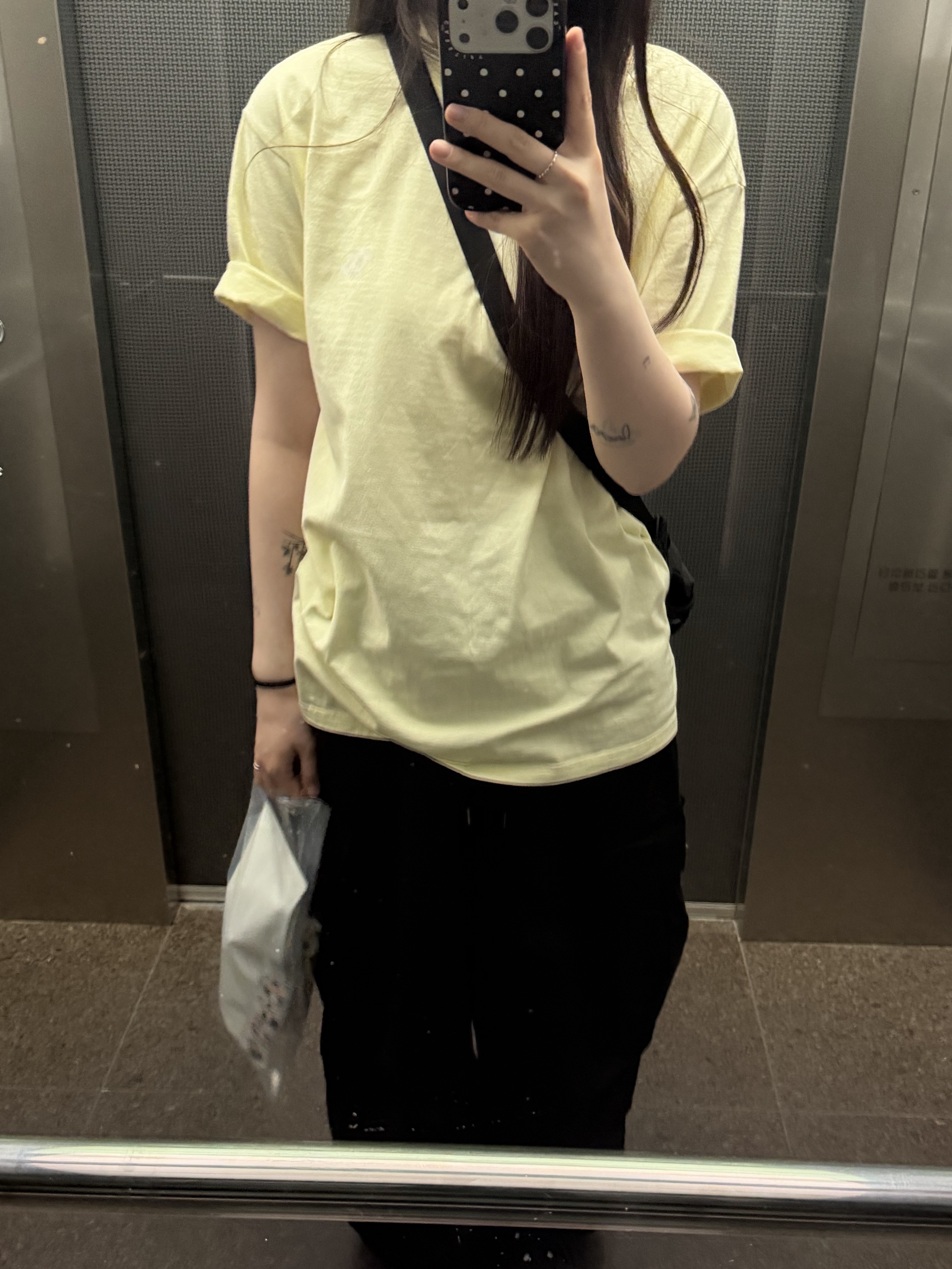 Sansan Gear Logo T-Shirt Yellow_26SS 착용 스타일