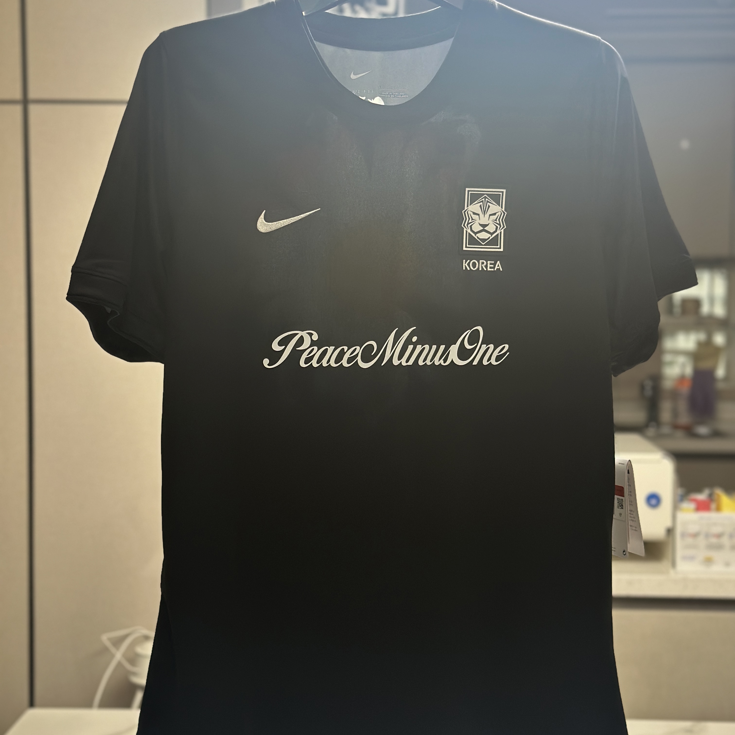 Nike x Peaceminusone Korea Academy Pro Short-Sleeve Football Top Black White 착용 스타일 - 3