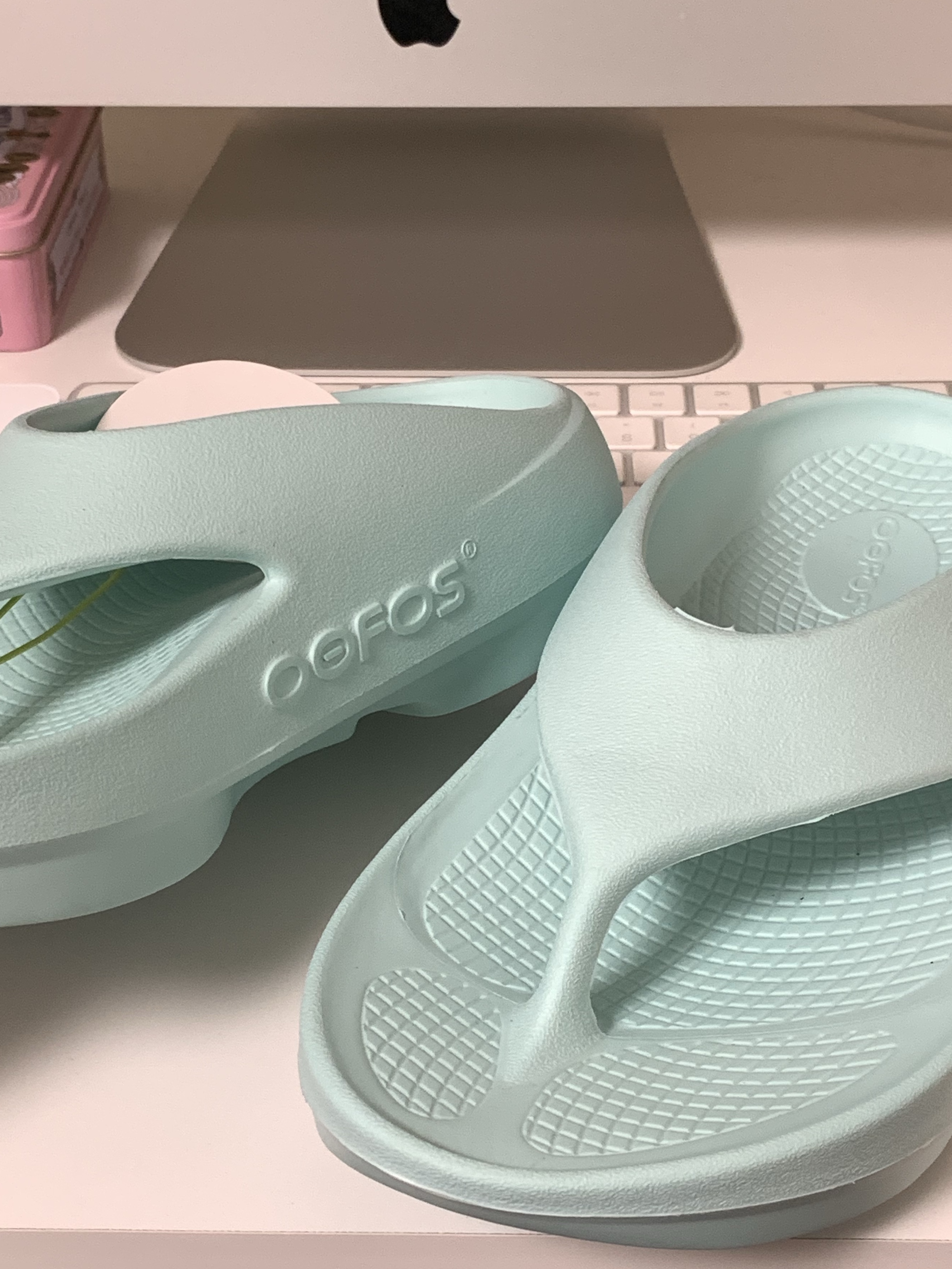 [10% 적립] OOFOS OOriginal + Bright Lime Unisex Flip-Flops 착용 스타일 - 4