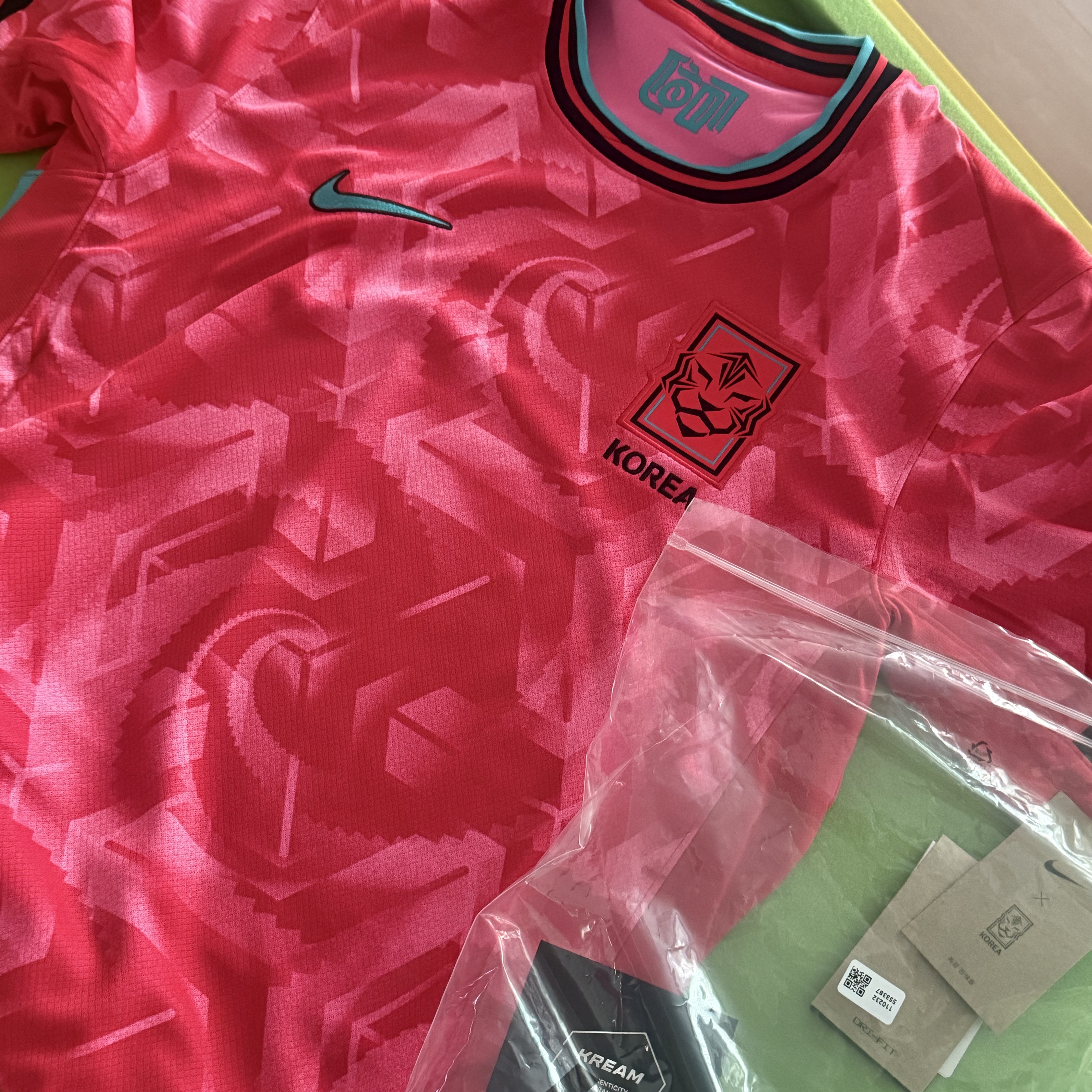 Nike Korea 2023/24 Dri-Fit Stadium Home Replica Jersey Black Global Red - Asia (Non Marking Ver.) 착용 스타일