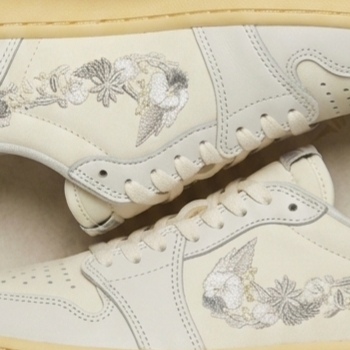 Jordan 1 Low OG Sail Coconut Milk 착용 스타일