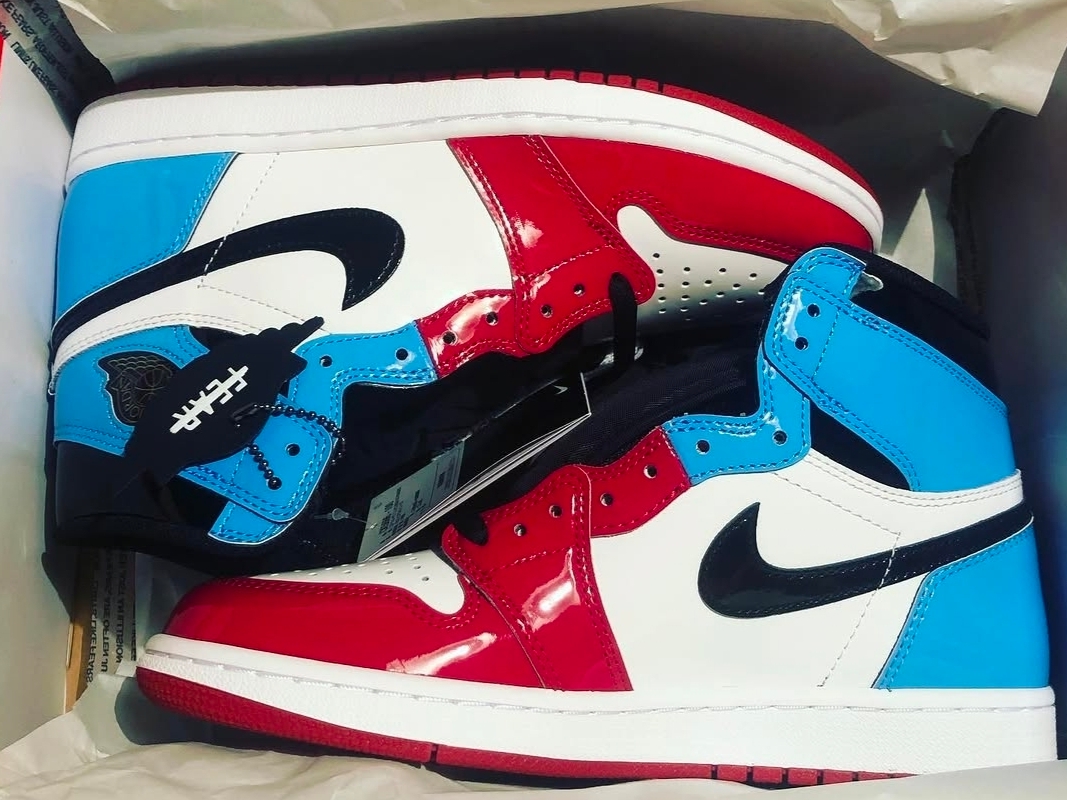 Jordan 1 Retro High Fearless UNC Chicago 착용 스타일