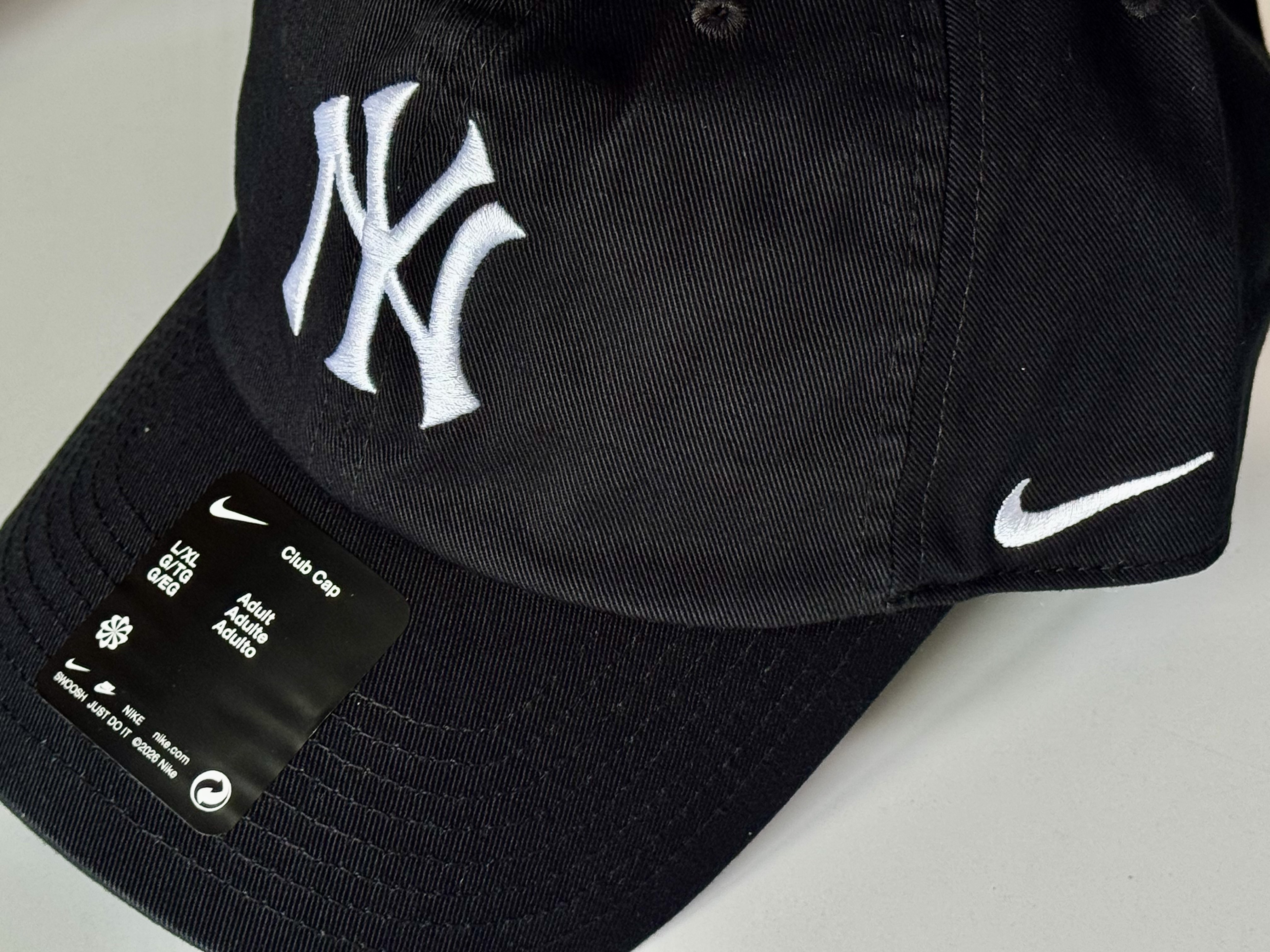 Nike New York Yankees Club Adjustable Hat Black 착용 스타일 - 4
