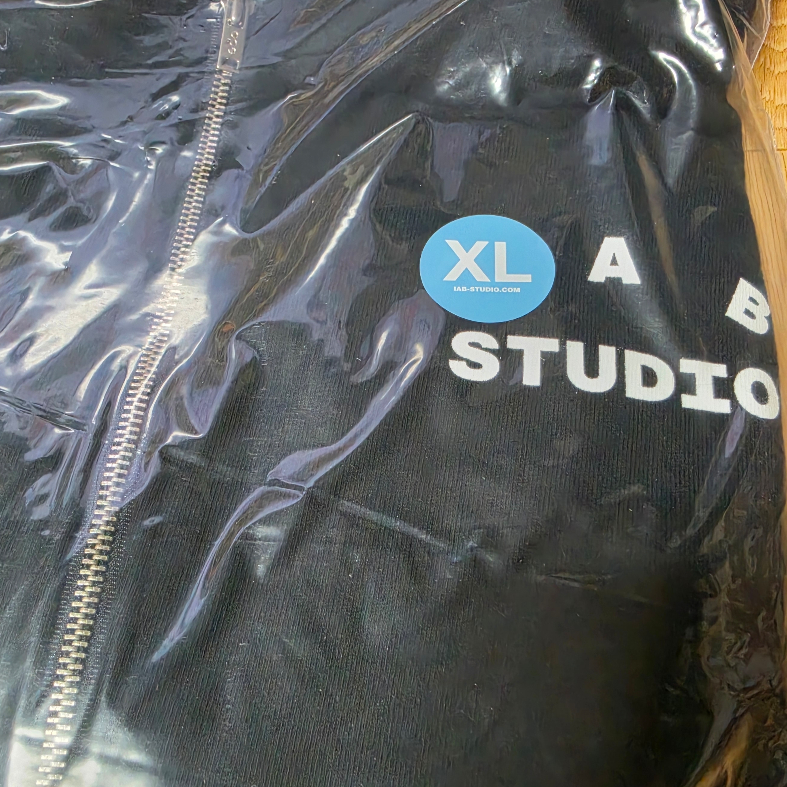 IAB Studio Zip-Up Hoodie Black - 26SS 착용 스타일 - 1