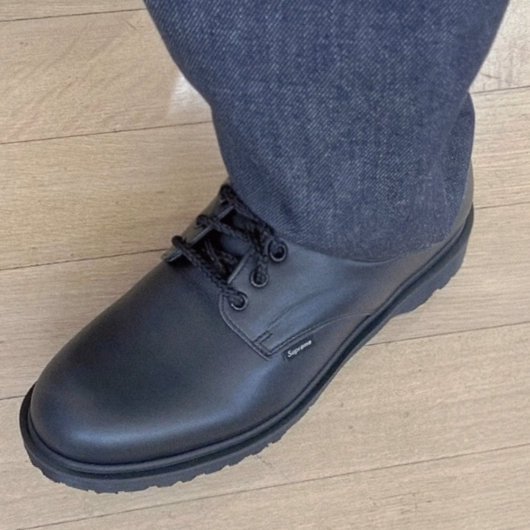 Dr. Martens x Supreme Postal Supreme 4-Eye Shoe Black - 26SS 착용 스타일