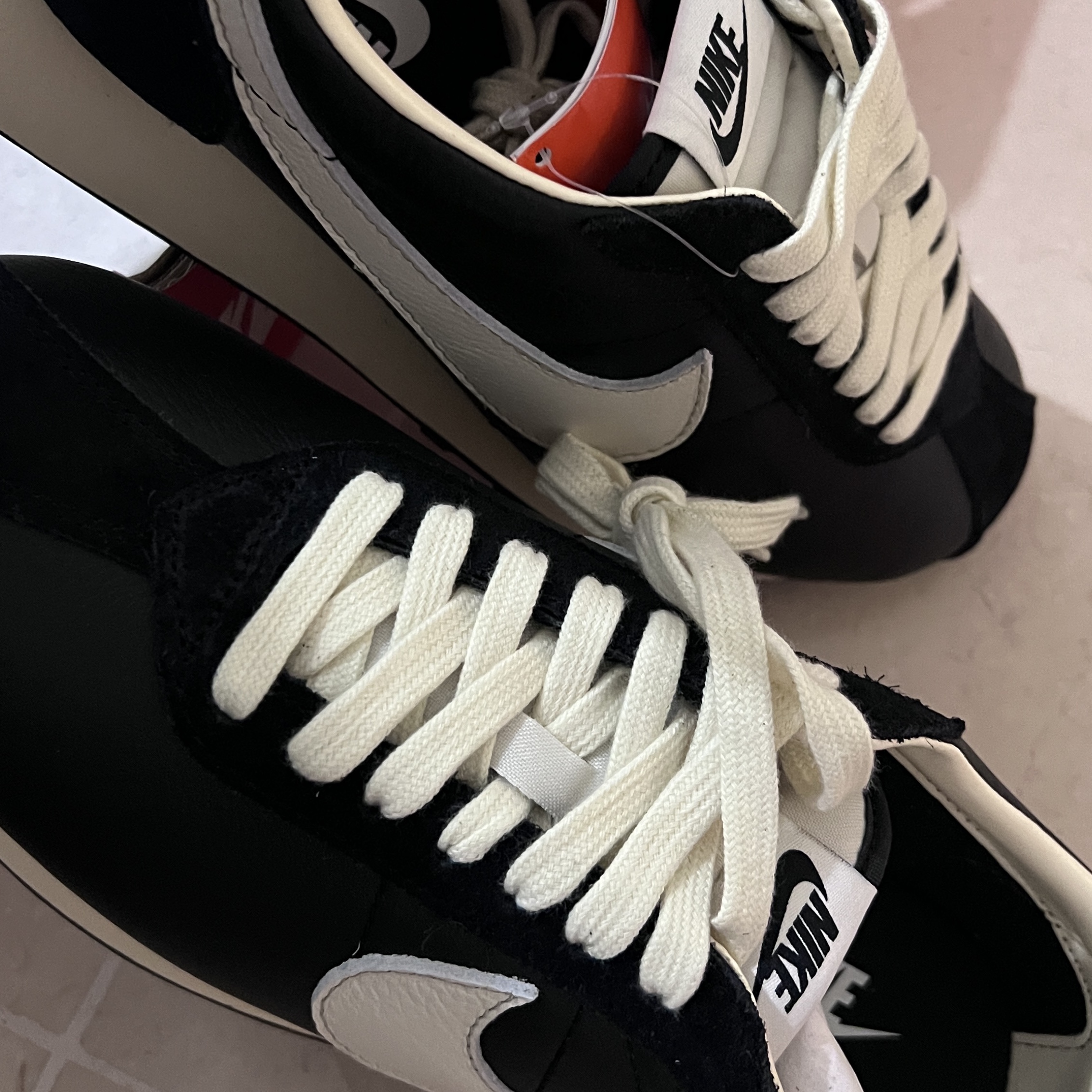 Nike LD-1000 Premium Black Beach 착용 스타일
