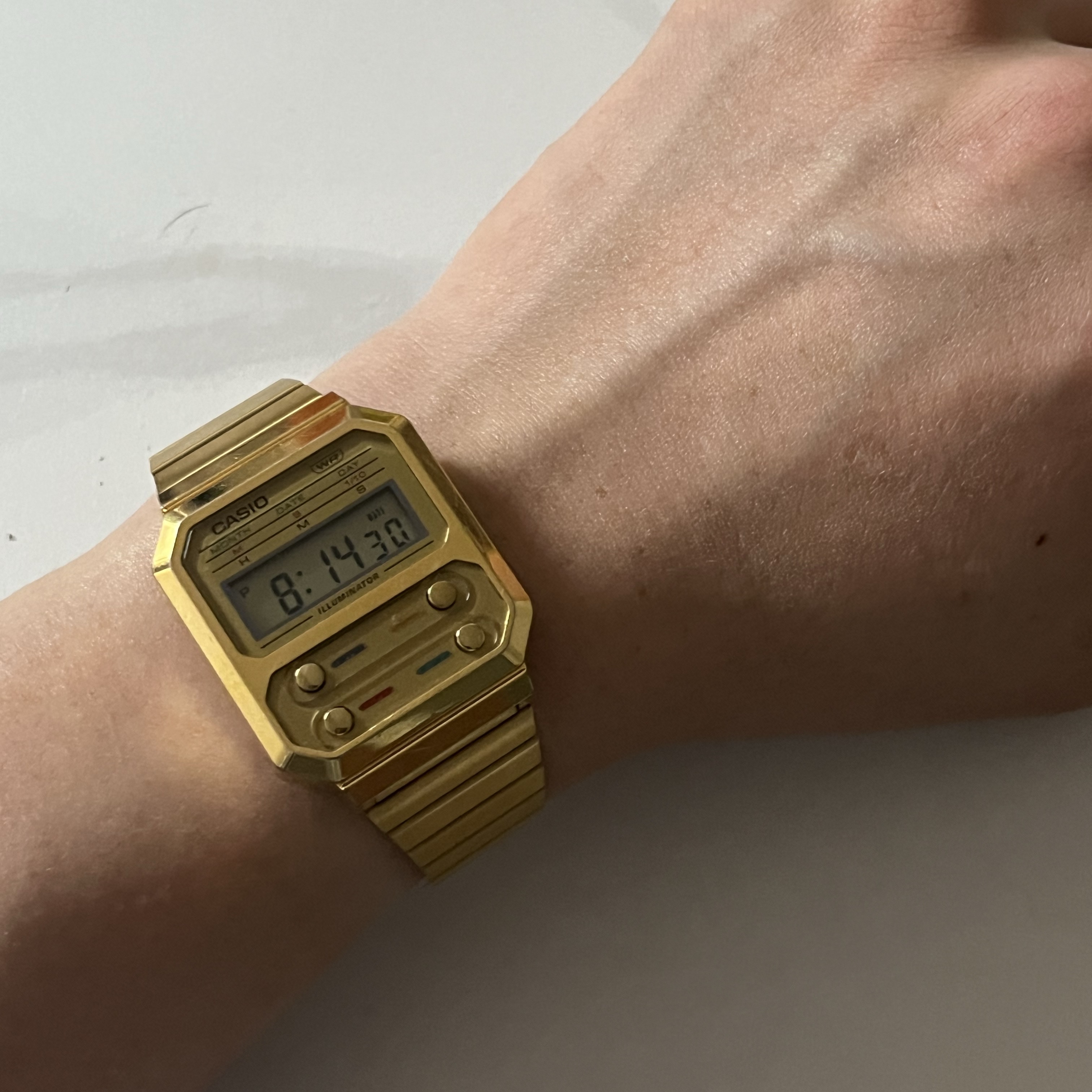 Casio A-100WEG-9A 착용 스타일