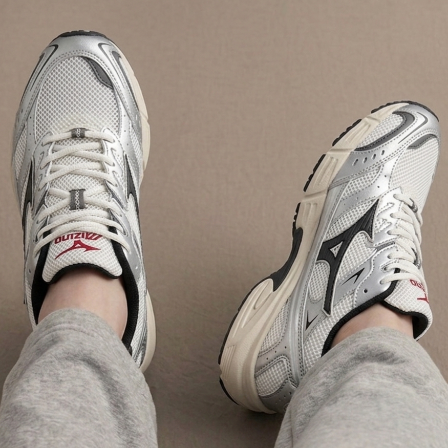 Mizuno MXR Snow White Magnet Silver - 26SS 착용 스타일