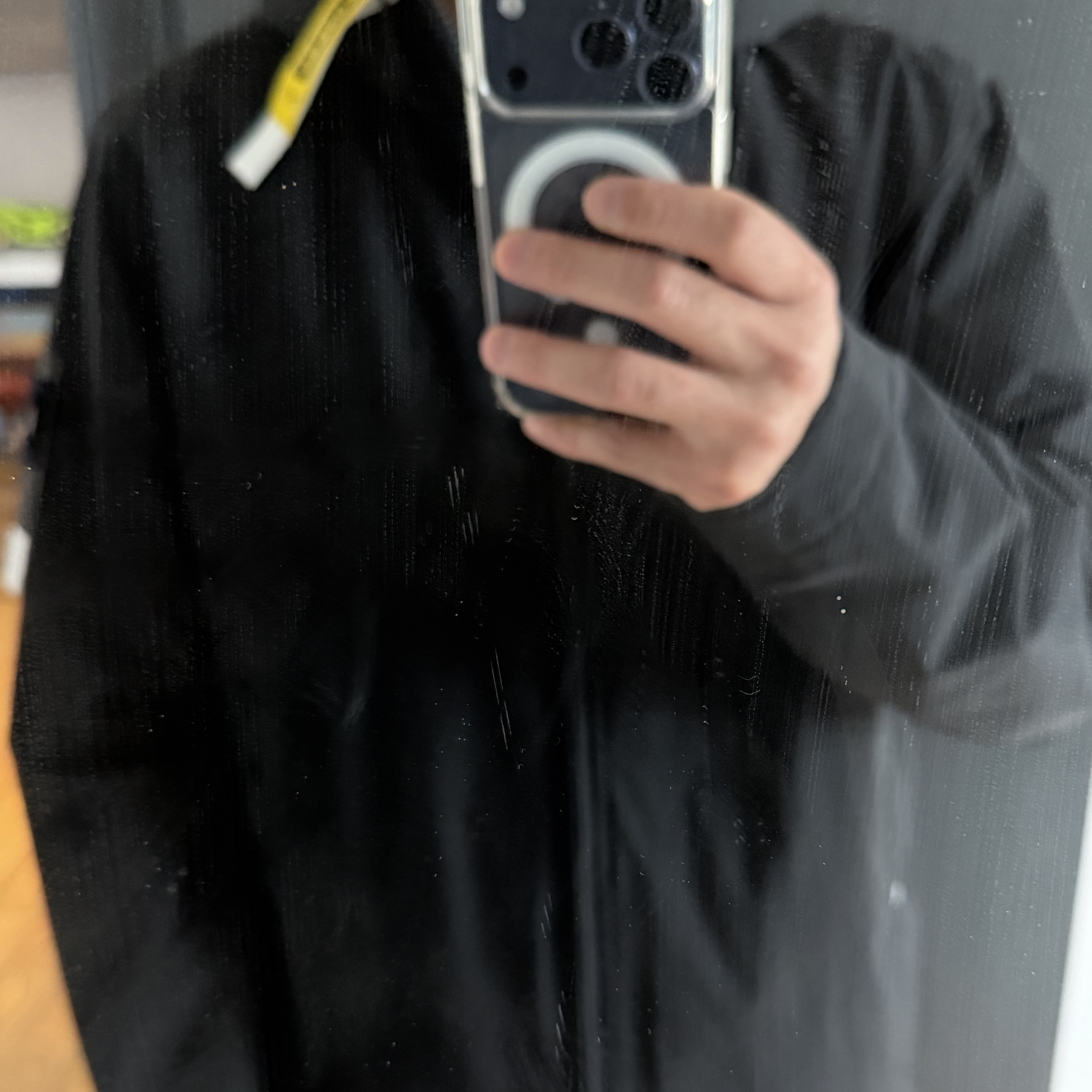 Stone Island 4100108 Soft Shell-R E.Dye Technology Hooded Jacket with Wind and Water Resistant Membrane Black - 26SS 착용 스타일 - 3