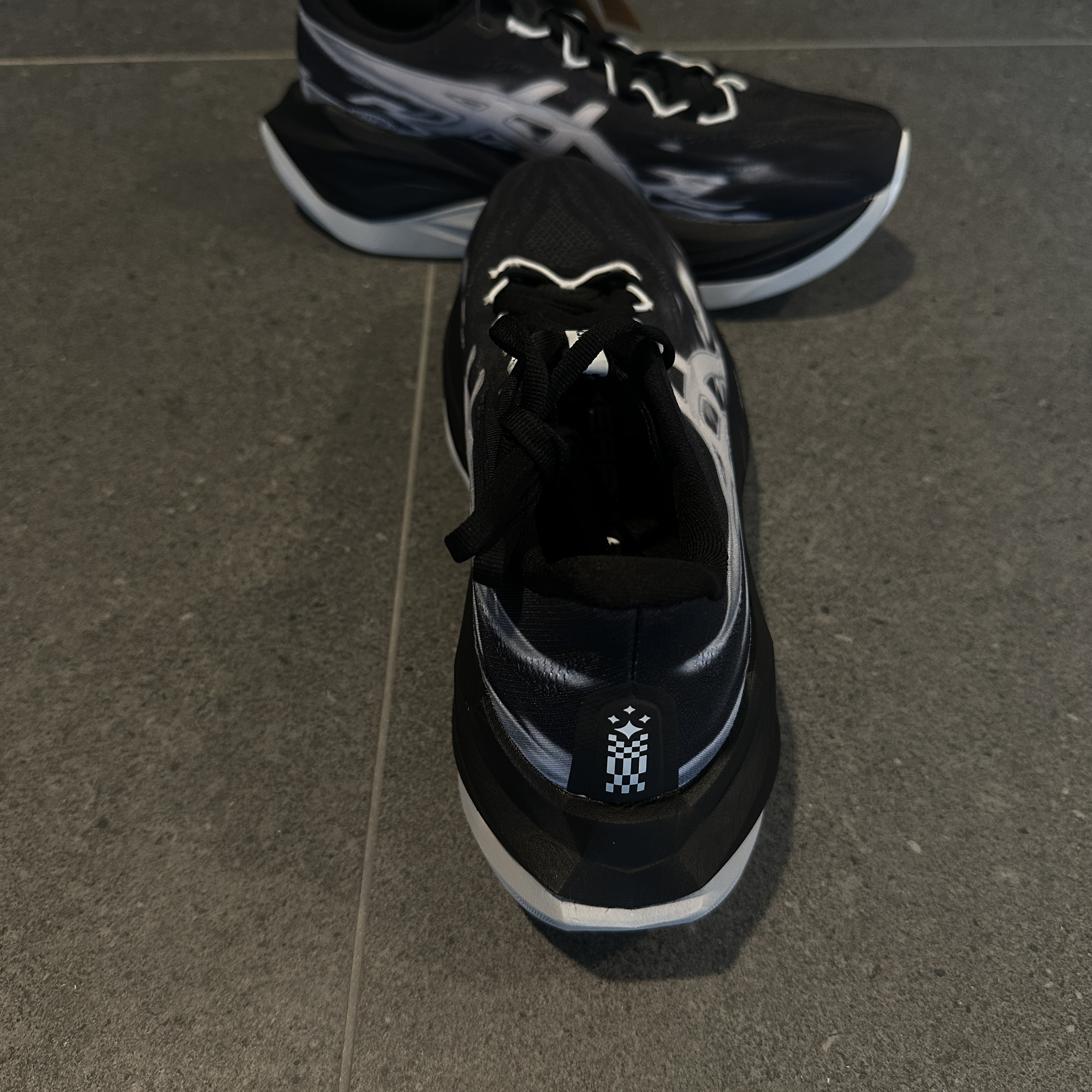 Asics Superblast 3 Black 착용 스타일 - 2
