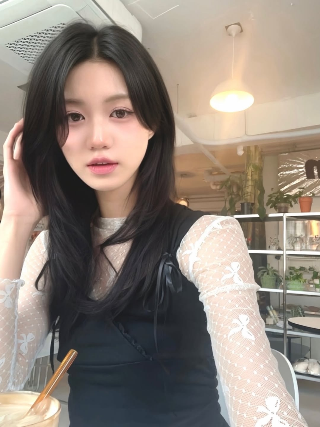 Rosefrantz Lace-trim Ribbon Muse Sleeveless [Black] 착용 스타일 - 3