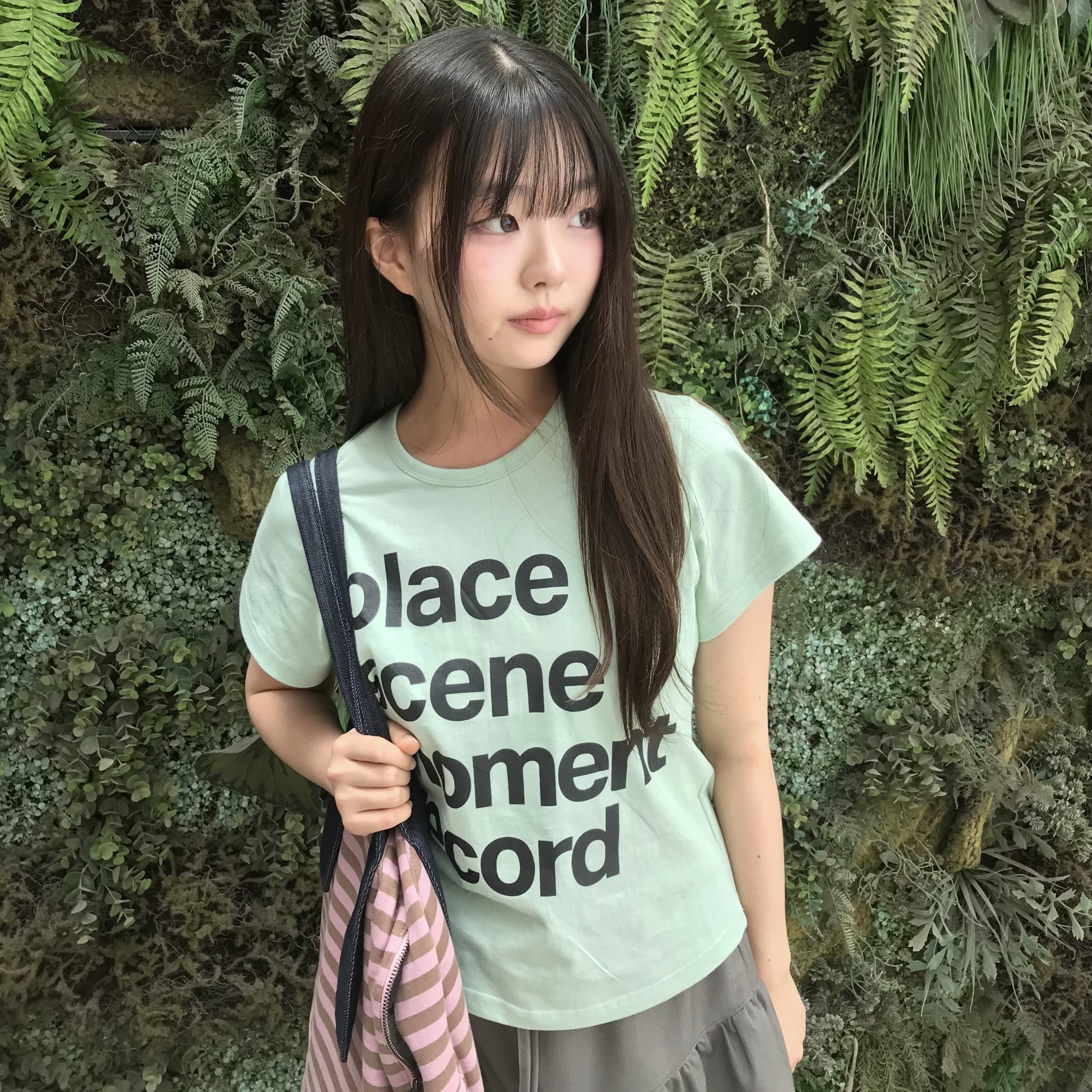SLOW RECORD HOUSE Archive Typo T-Shirt Lime 착용 스타일 - 1