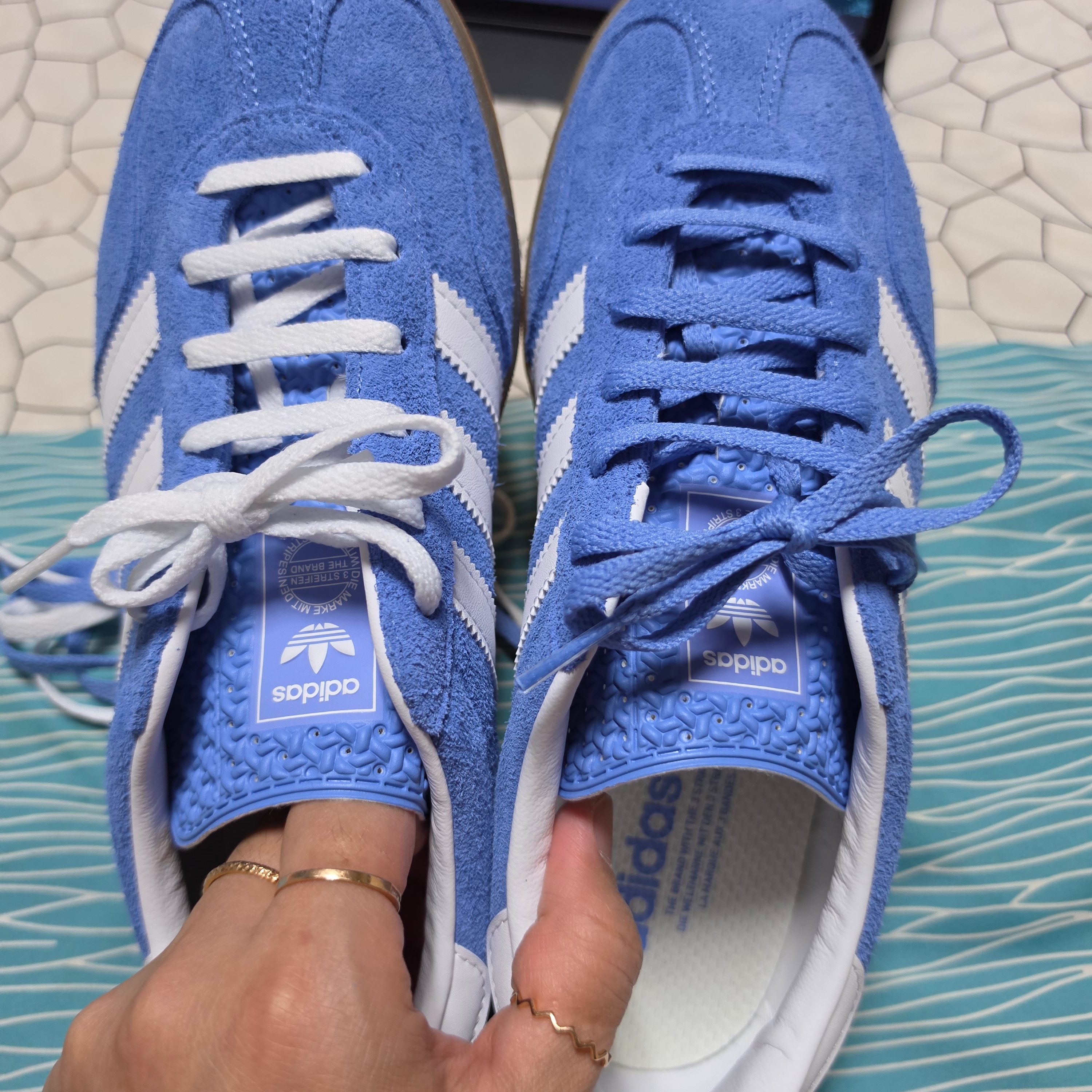 (W) Adidas Gazelle Indoor Blue Fusion Cloud White 착용 스타일 - 1