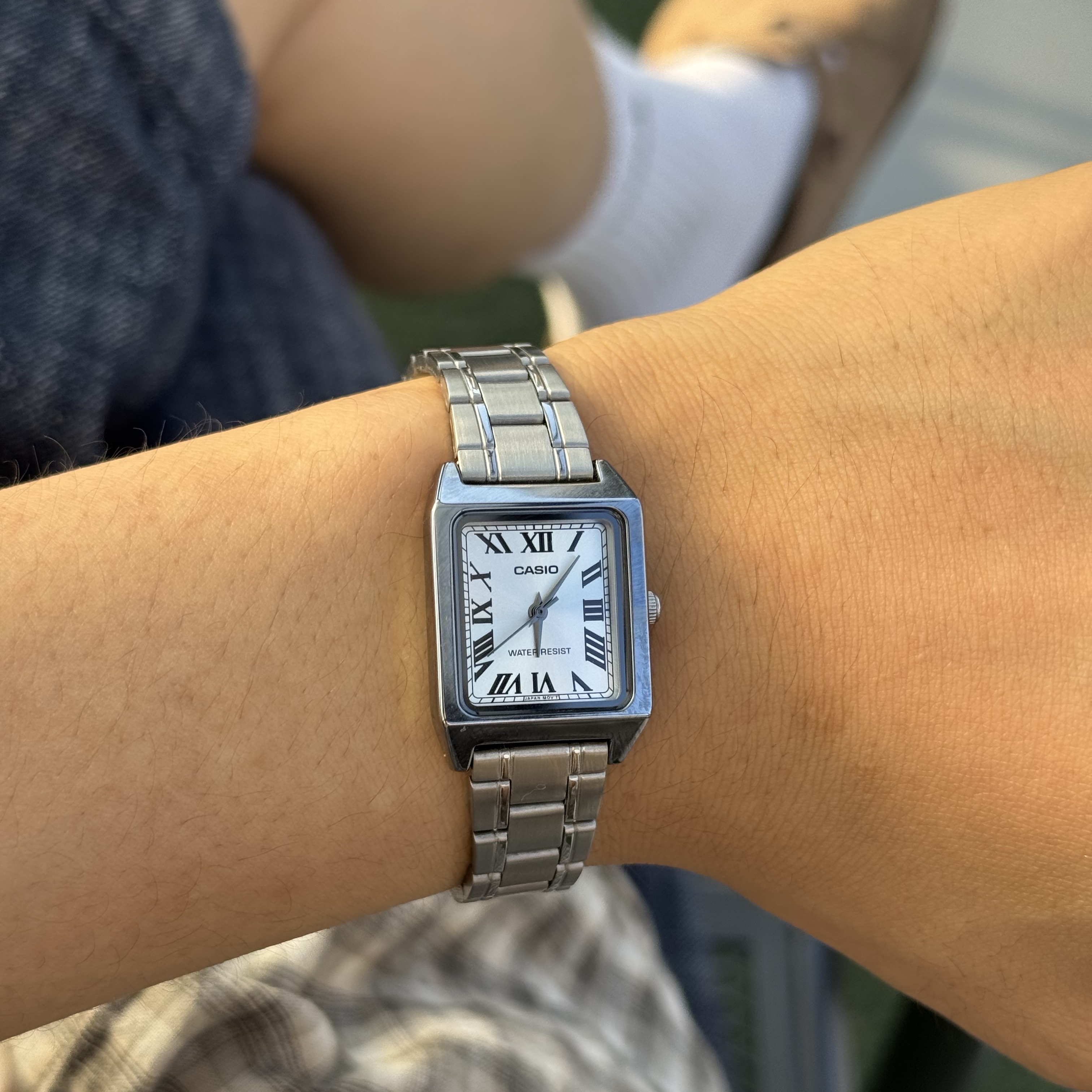 Casio LTP-V007D-7B 착용 스타일