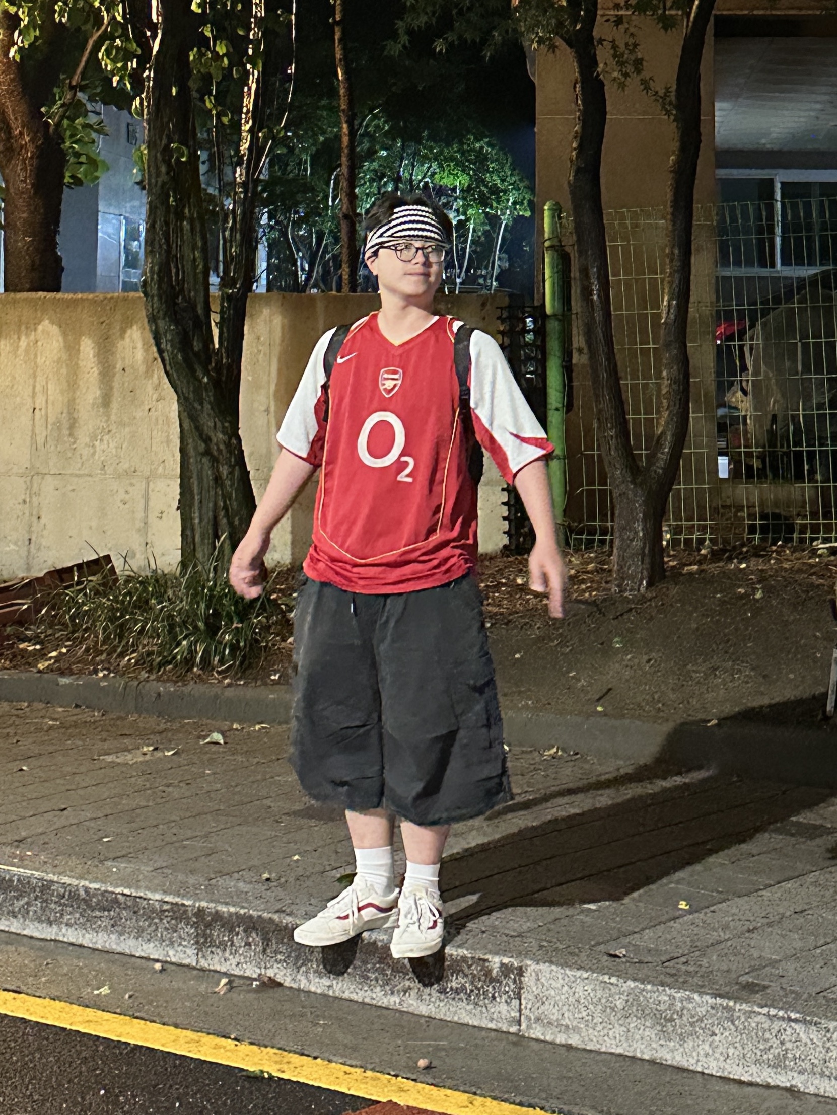 Adidas Arsenal 2025/26 Home Jersey Better Scarlet White - KR Sizing (Non Marking Ver.), Adidas Arsenal 2025/26 Home LS Jersey Better Scarlet White - KR Sizing (Non Marking Ver.) 착용 스타일 - 1