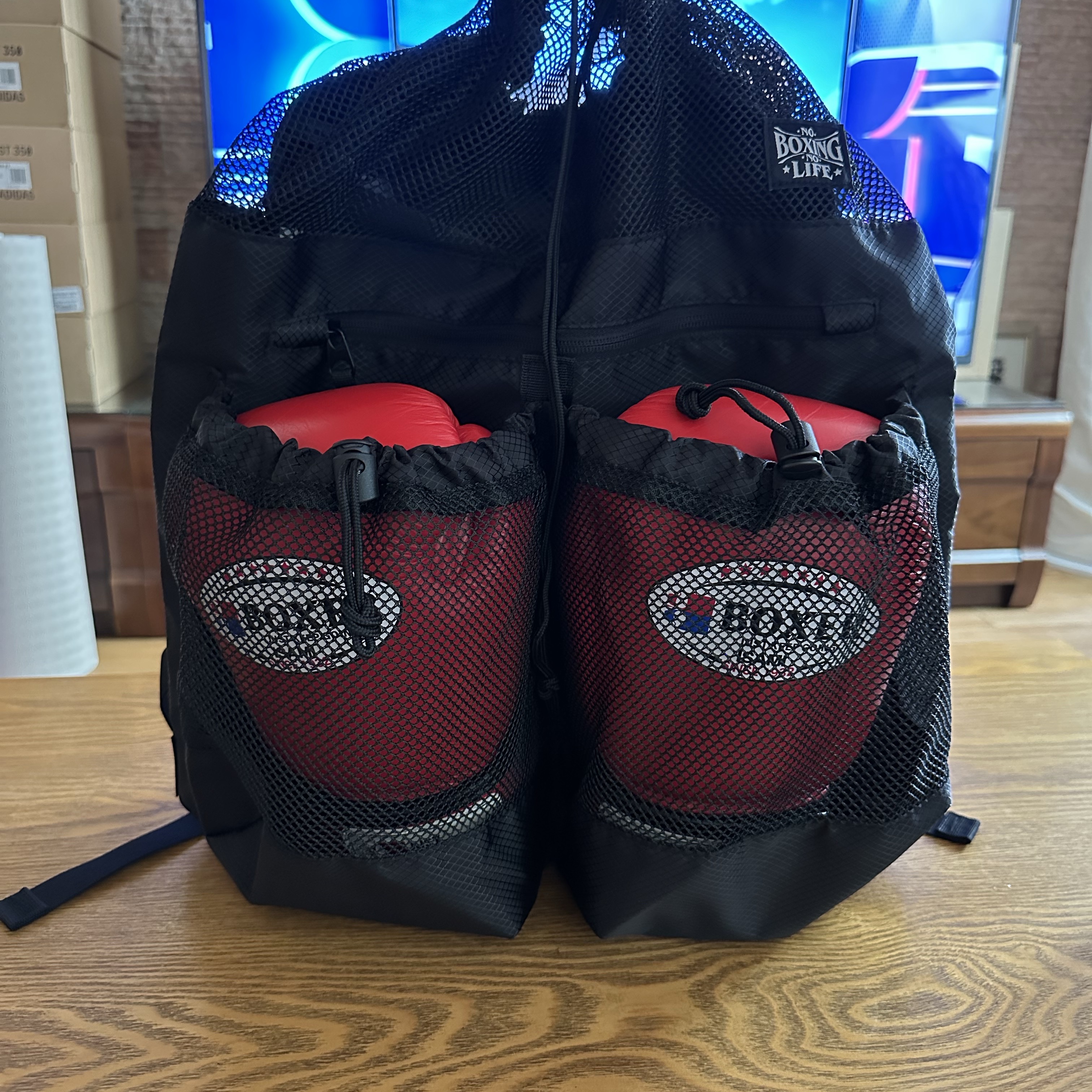No Boxing No Life OG Logo Boxing Backpack 20L Black 착용 스타일 - 1