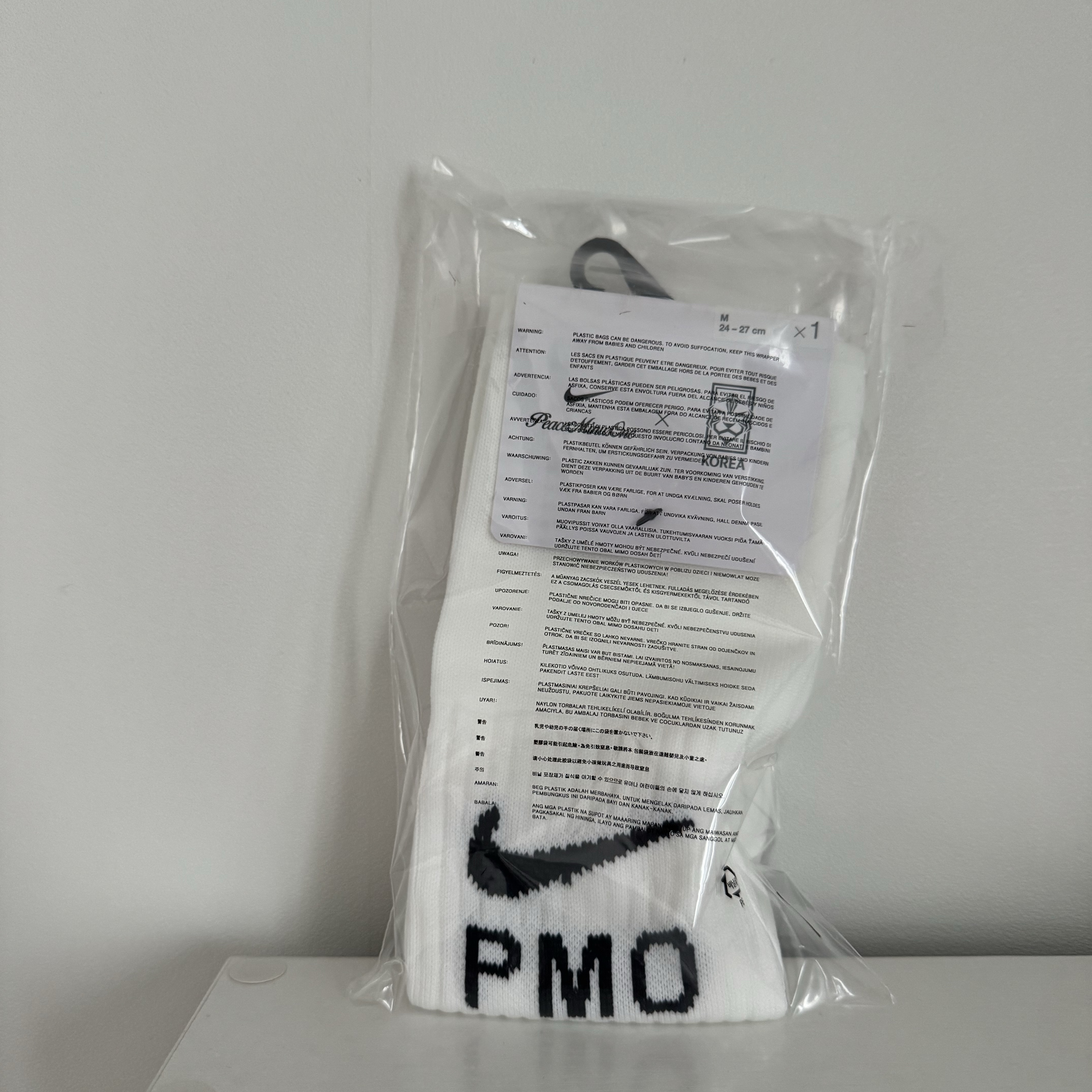 Nike x Peaceminusone Korea Over The Calf Socks White (Korean Ver.) 착용 스타일 - 1