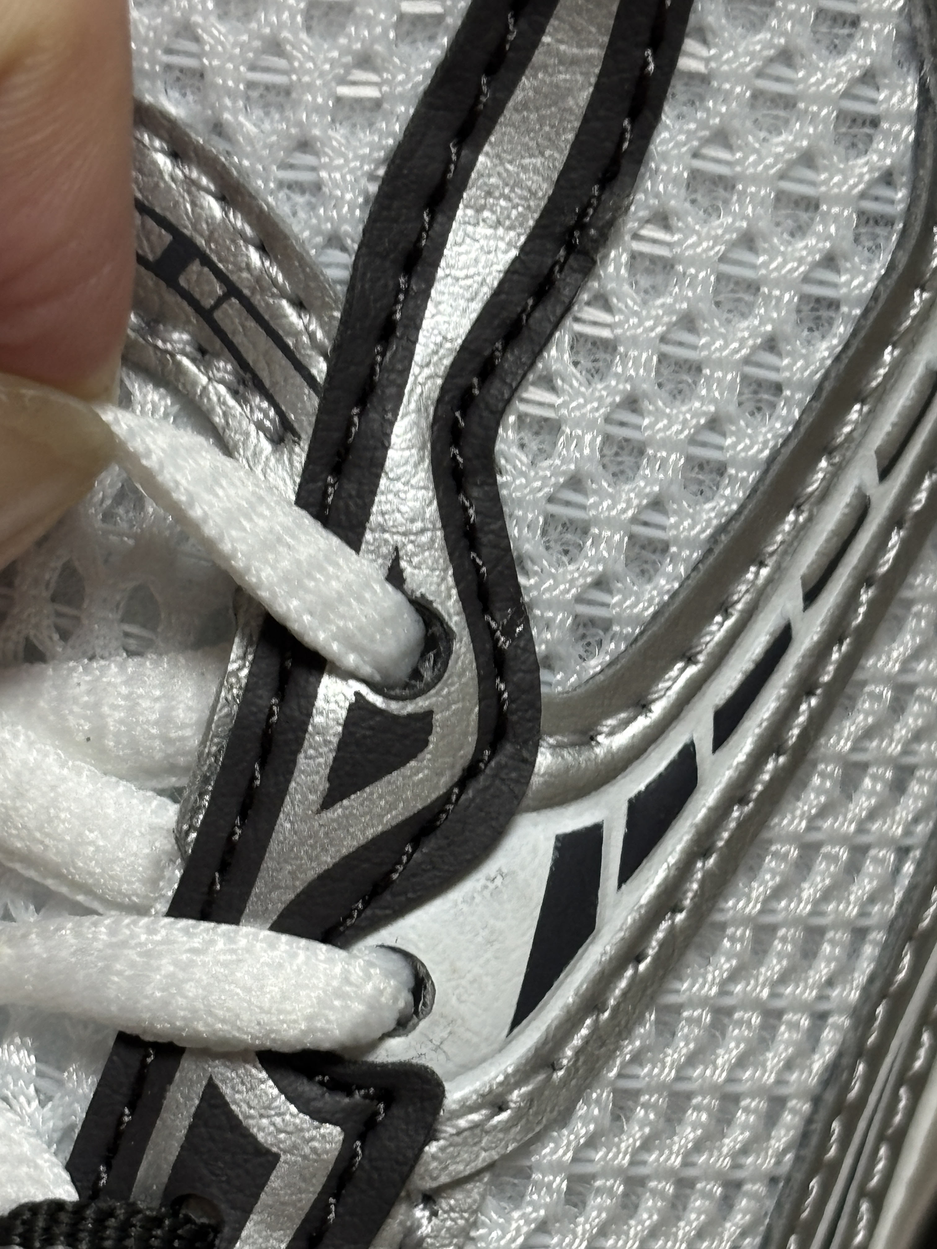 New Balance 740 White Grey 착용 스타일 - 7