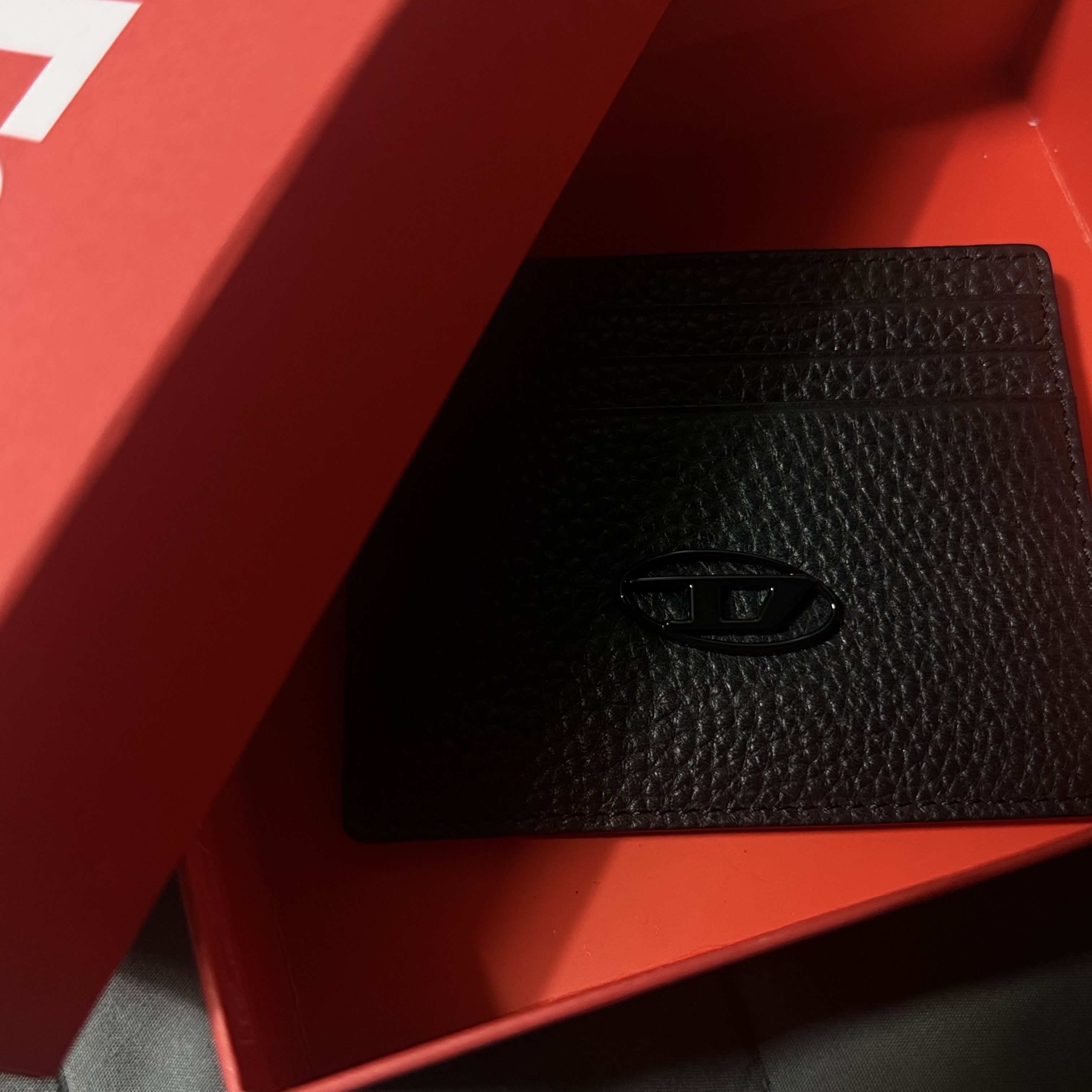 Diesel Johnny Card Case Black Black 착용 스타일