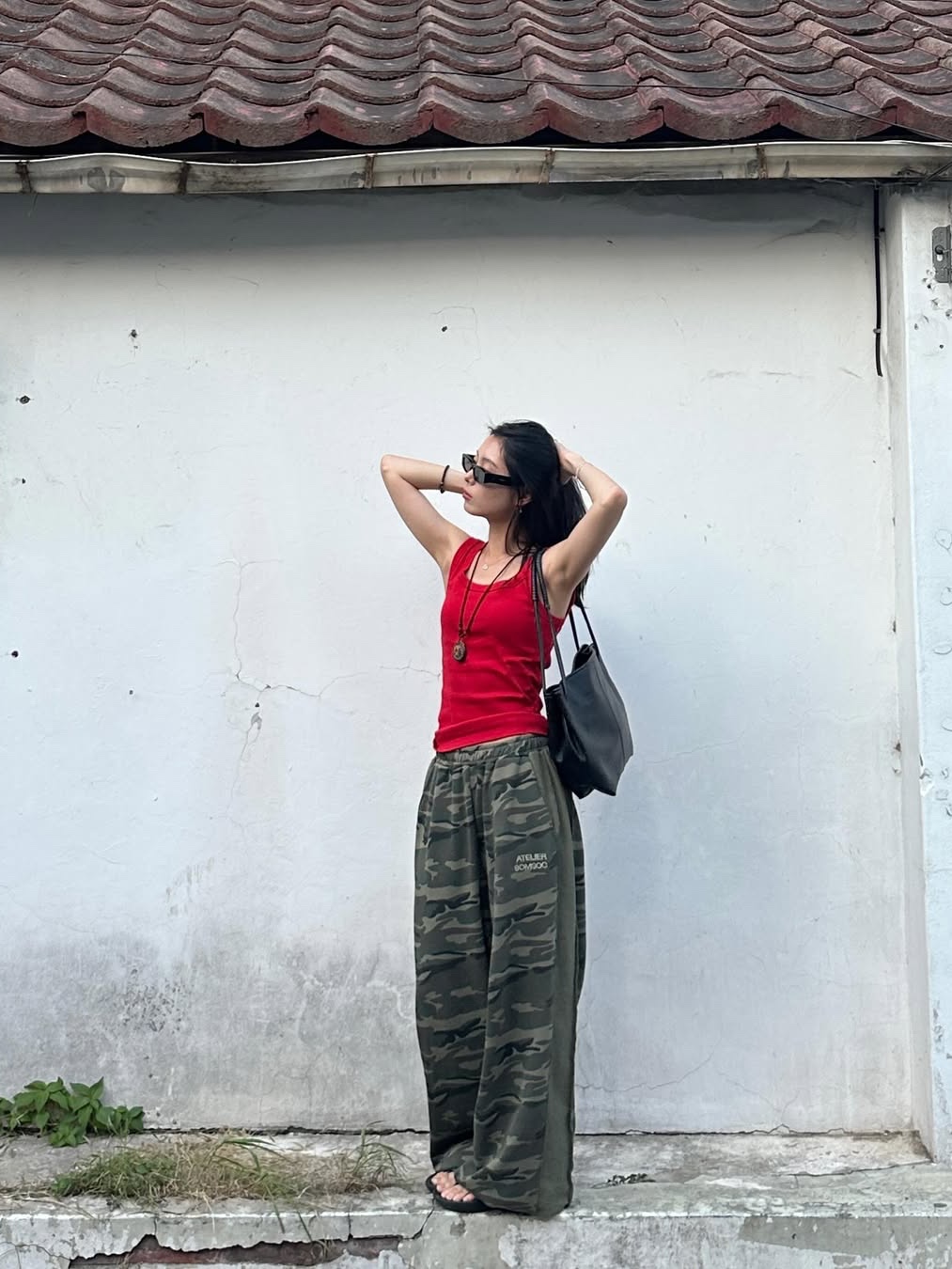 SOMSOC Aren Reversible Camo Pants Khaki 착용 스타일