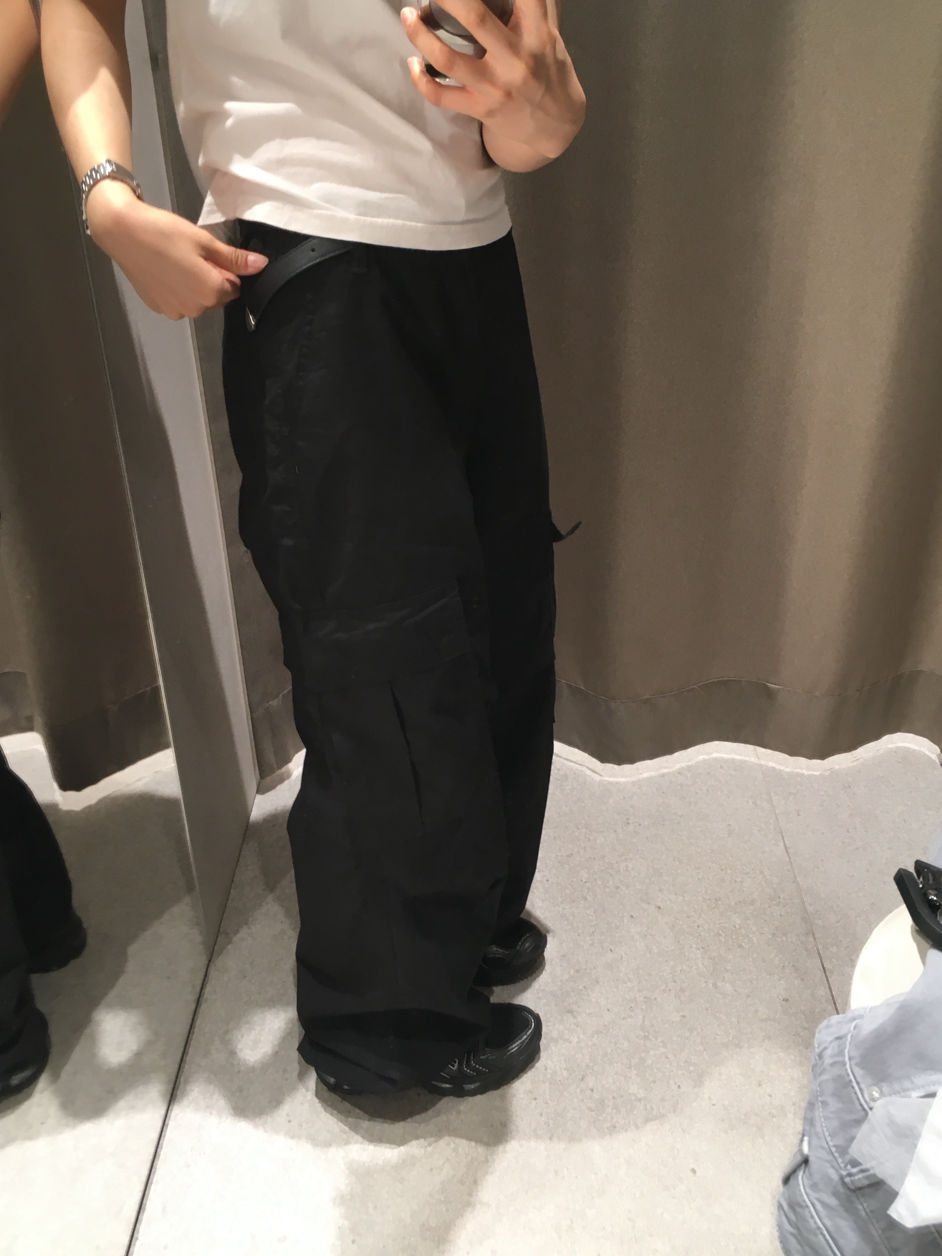 Asics Gel-Kayano 14 Black Pure Silver, (W) Deus Ex Machina Seoul College Address T-Shirt Black 착용 스타일 - 2