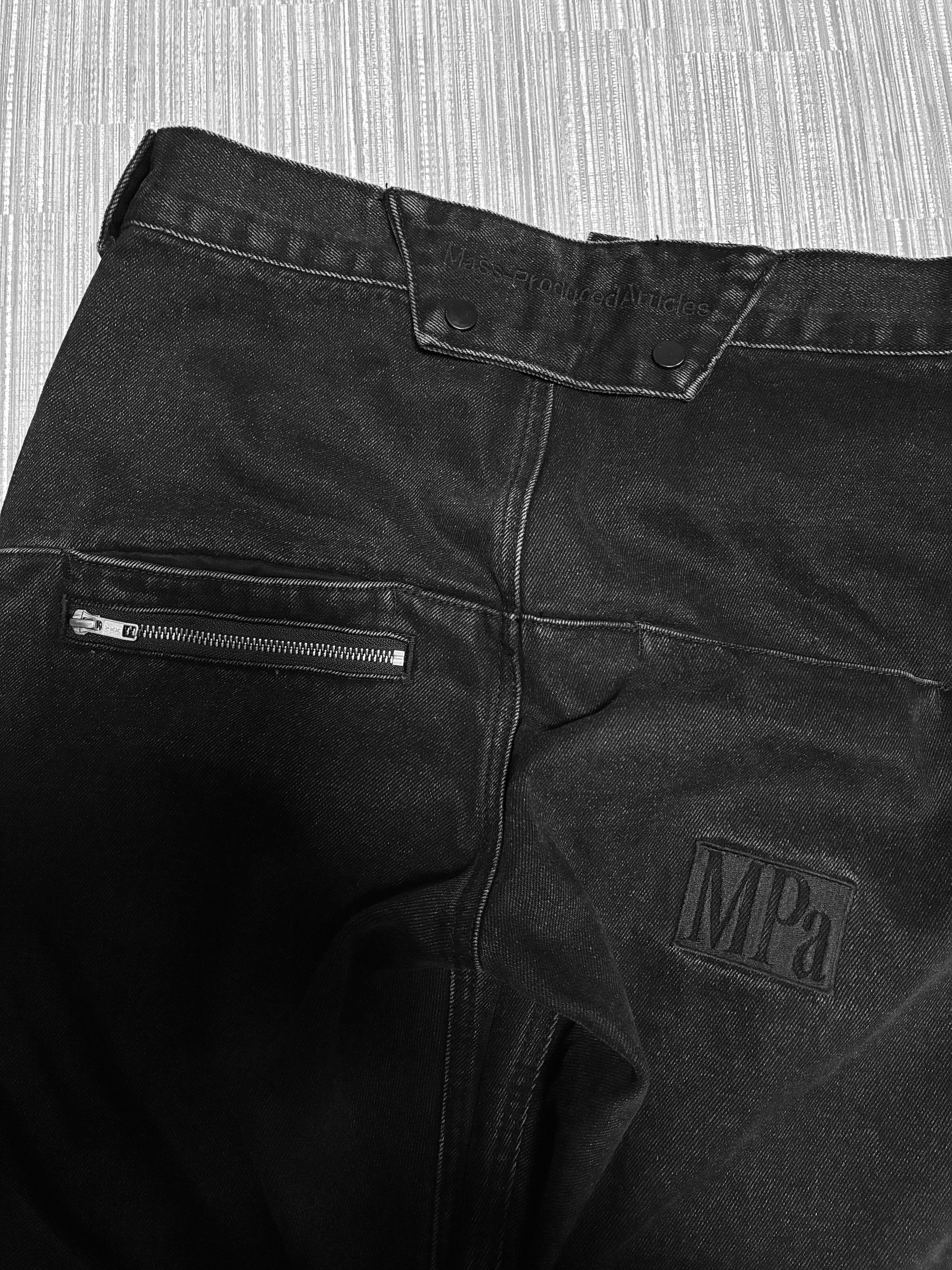 Plastic Product MPa Revealed Pocket Pants Black 착용 스타일 - 2